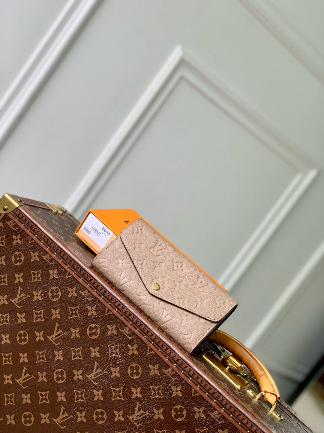 LOU SARAH WALLET