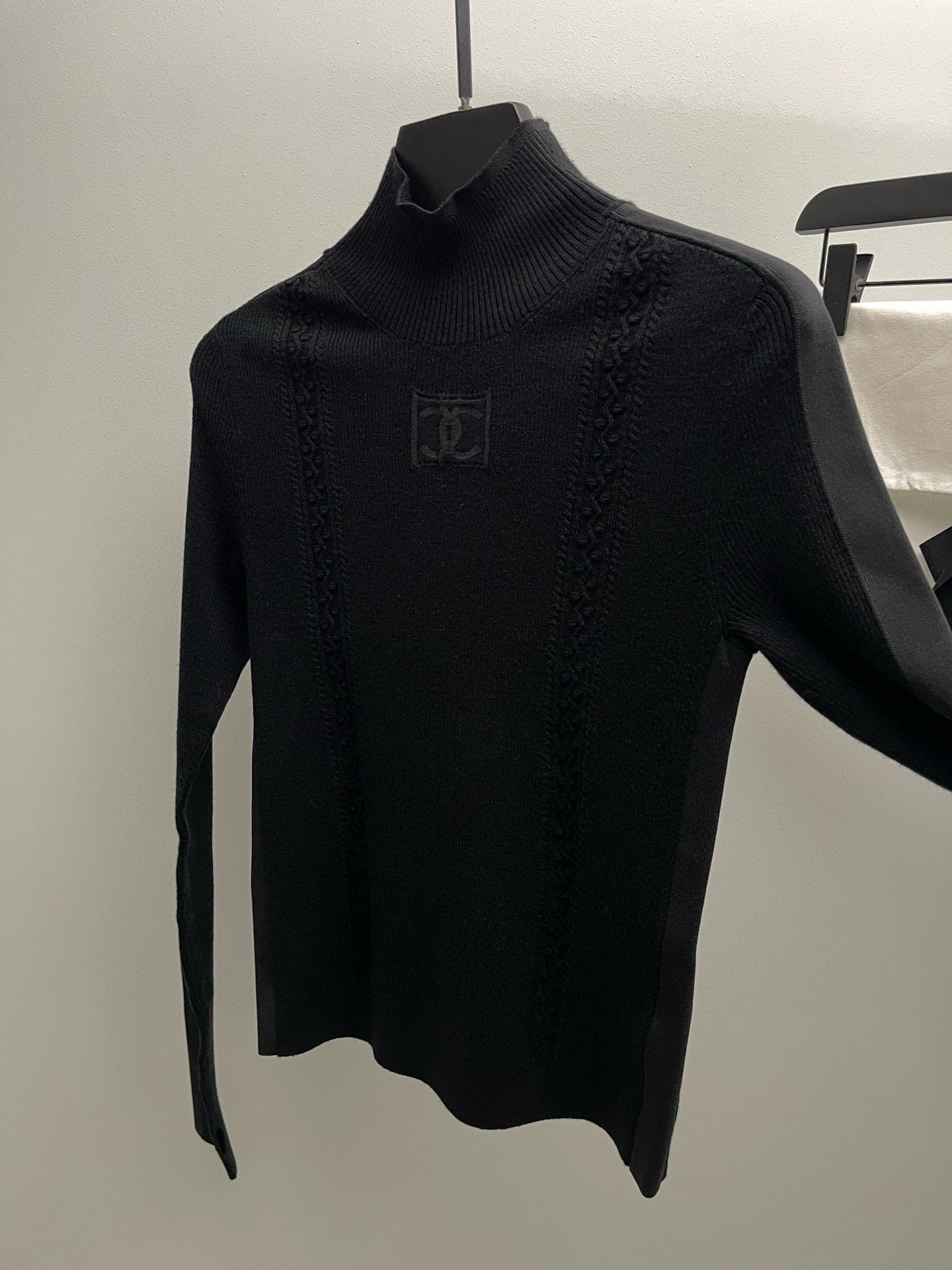 CC TURTLENECK