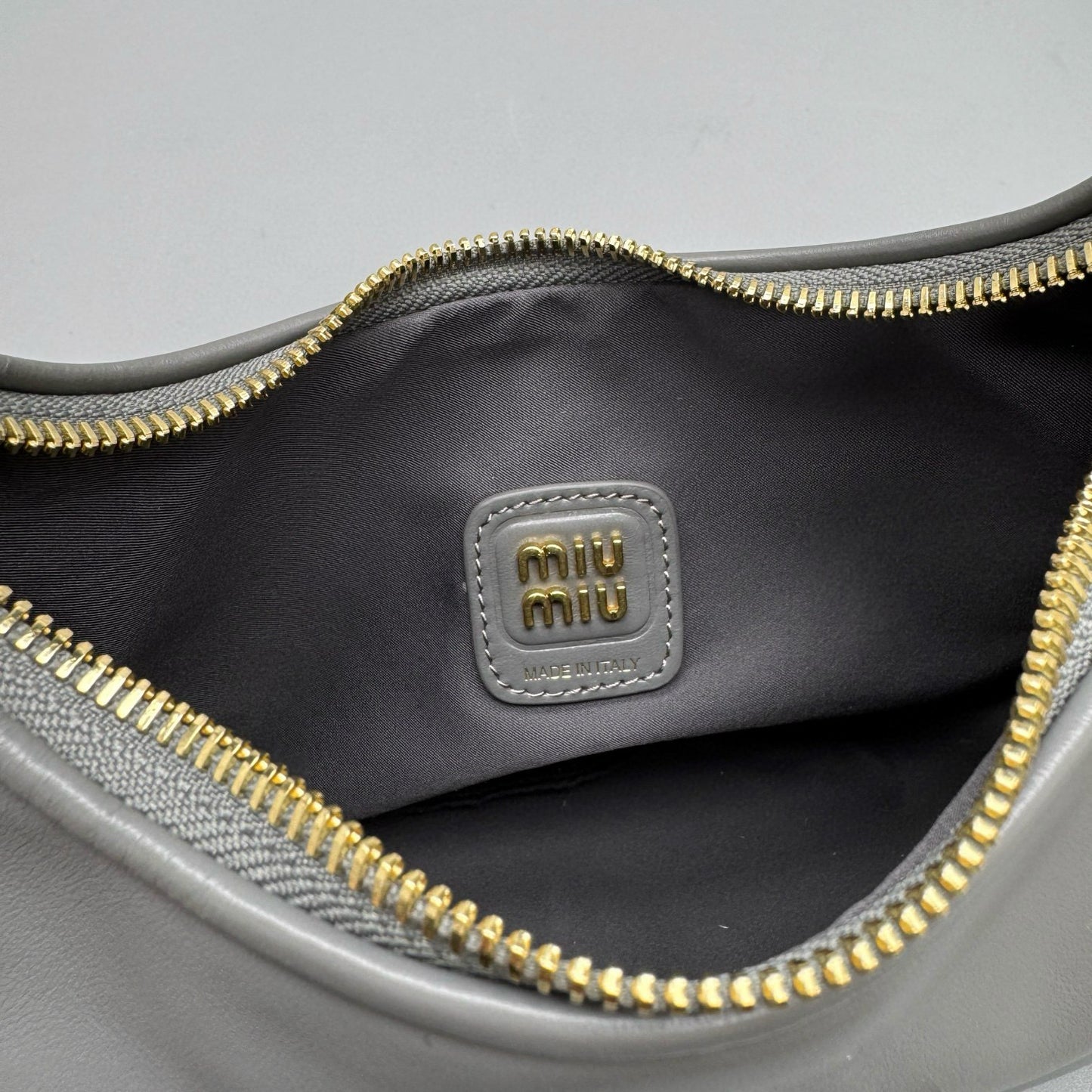 MIU M WANDER BAG