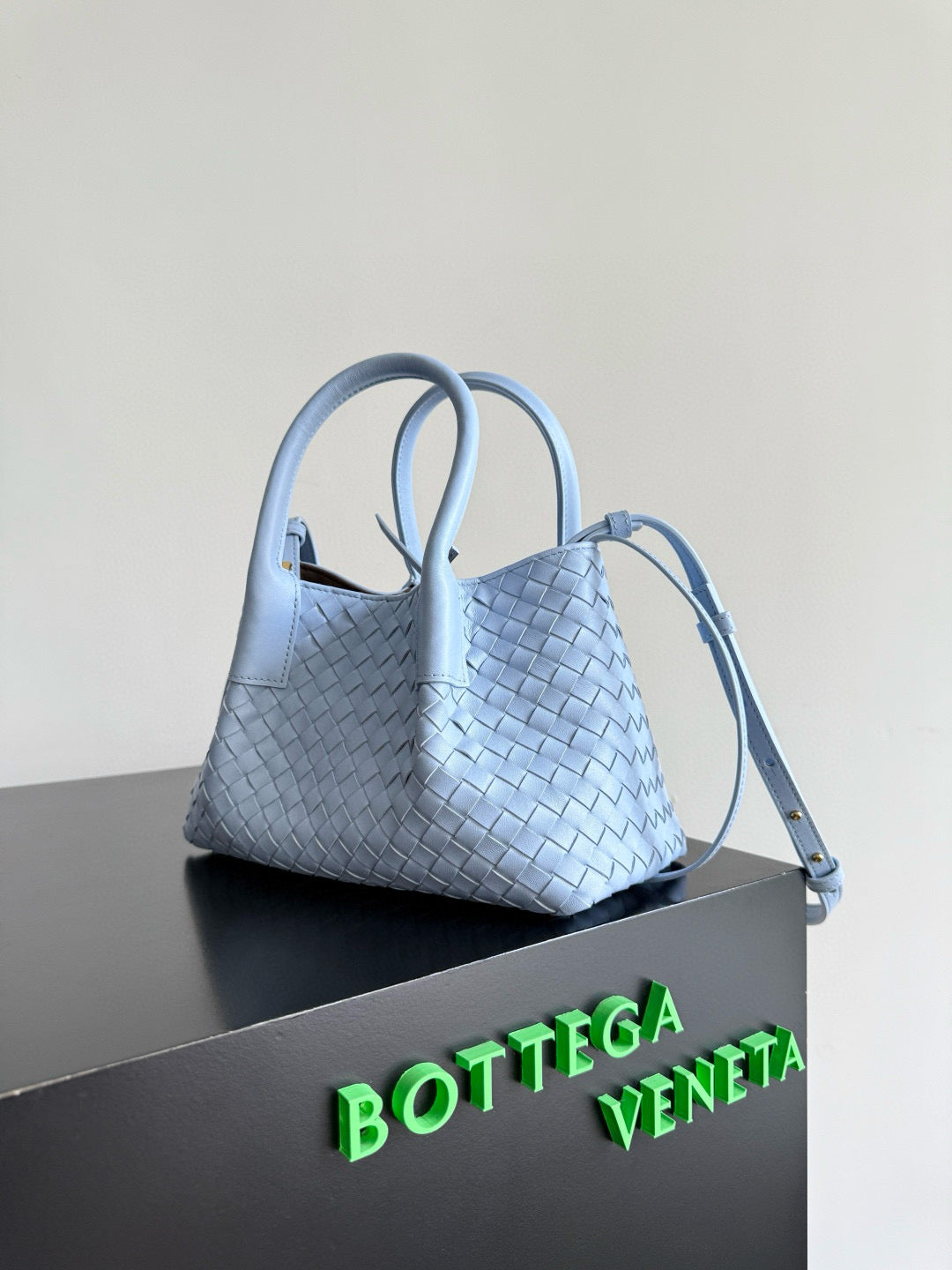 BOTT V SMALL PINACOTECA BAG