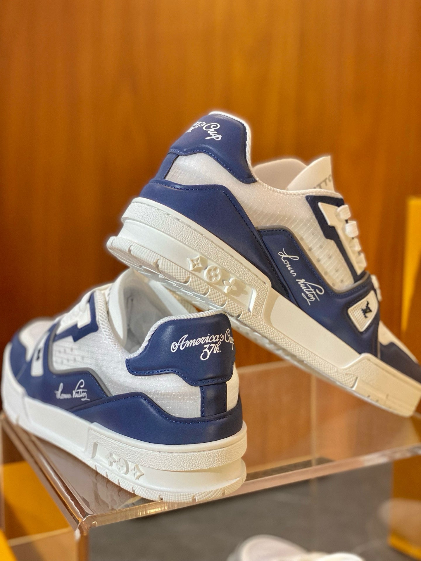 LOU TRAINERS