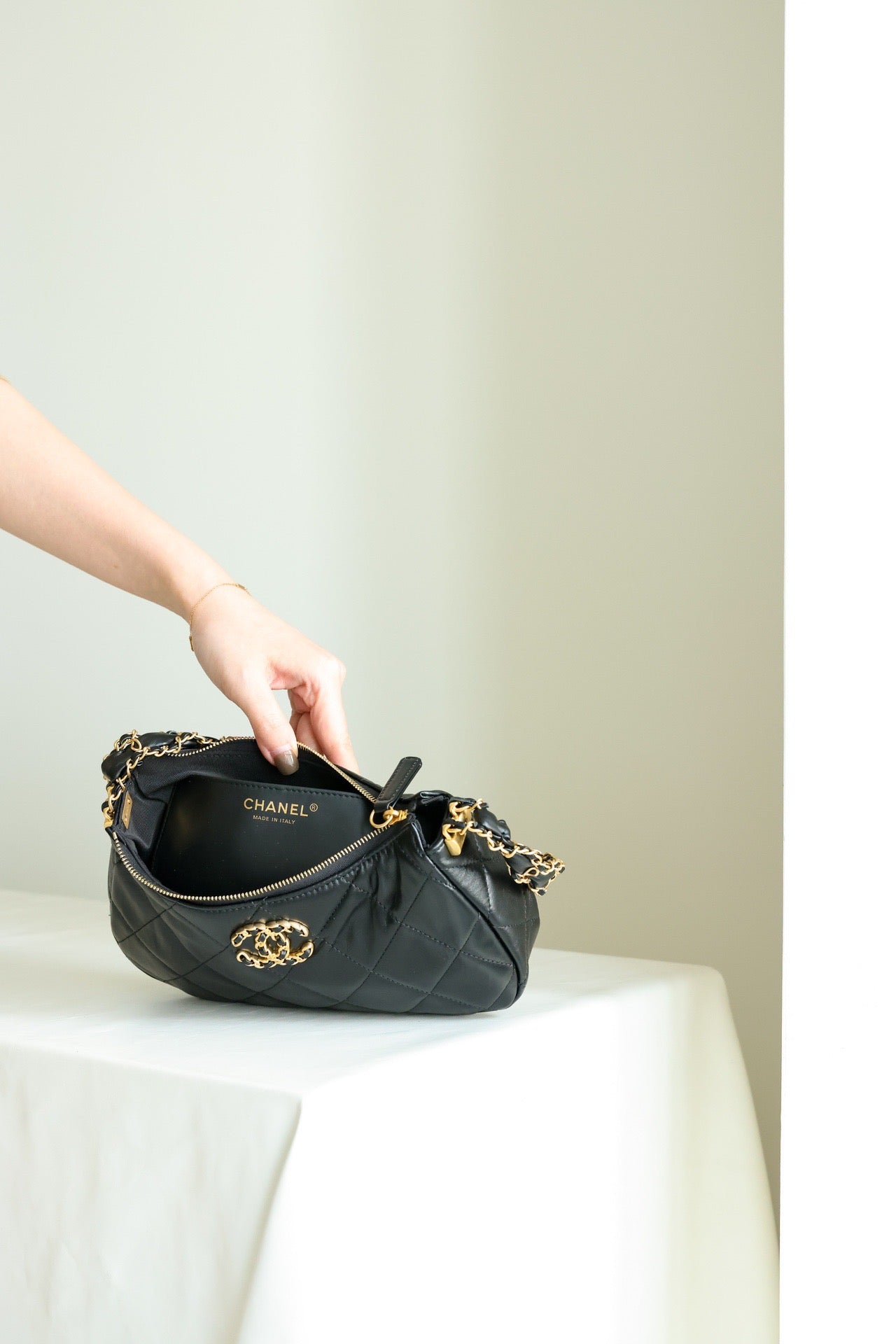 CC 23K HOBO BAG