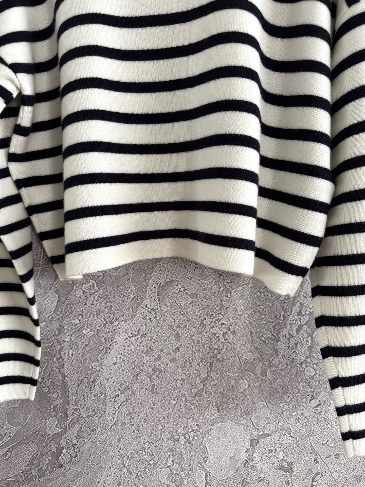 LOEW JUMPER