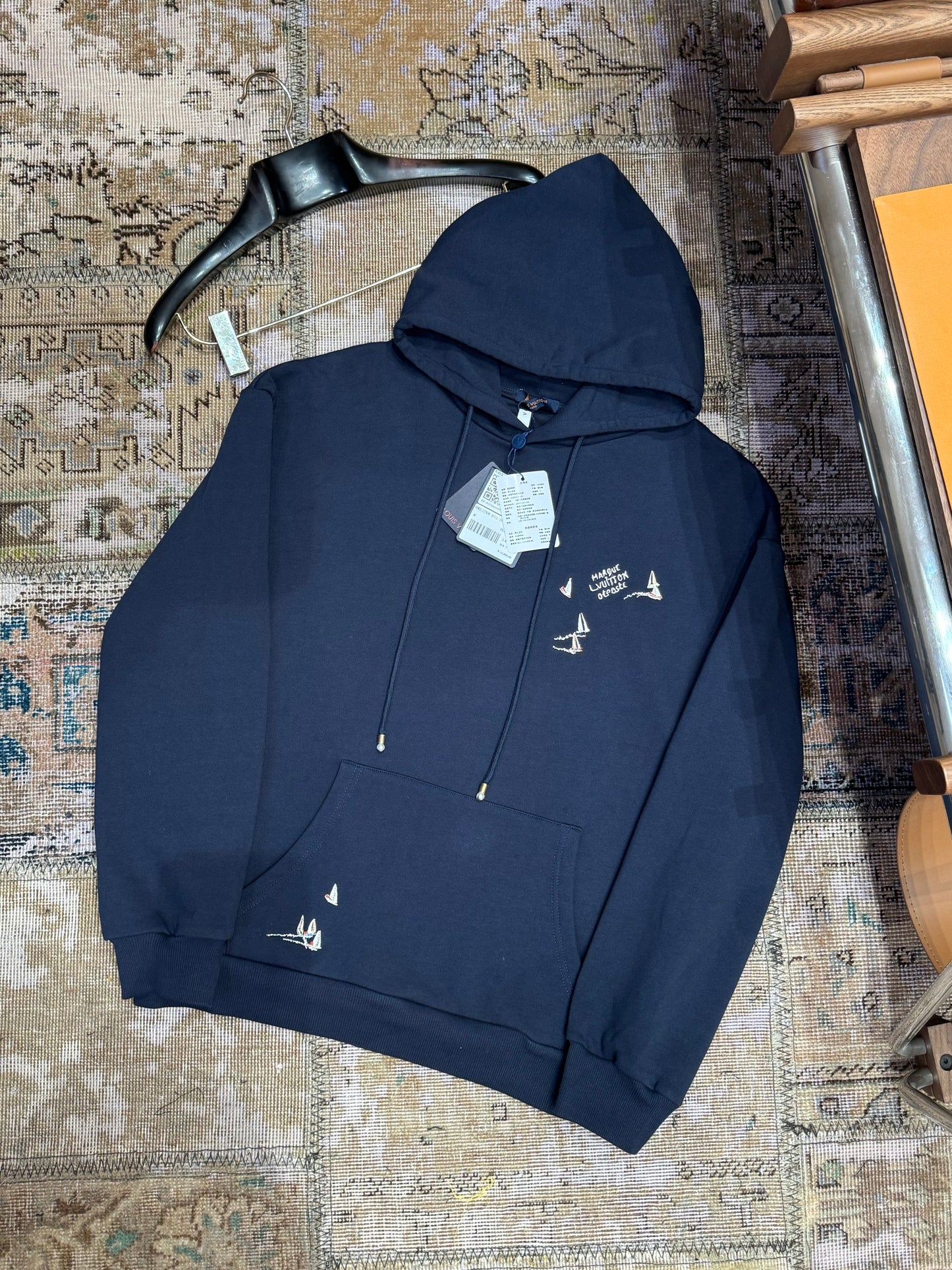 LOU HOODIE