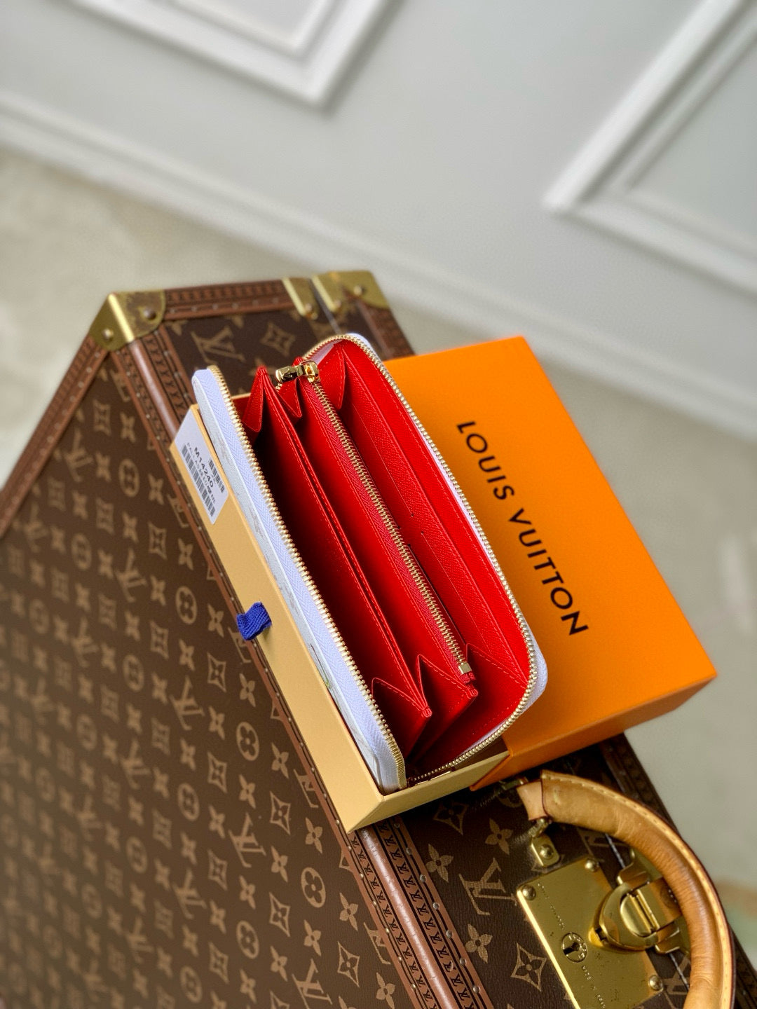 LOU ZIPPY WALLET
