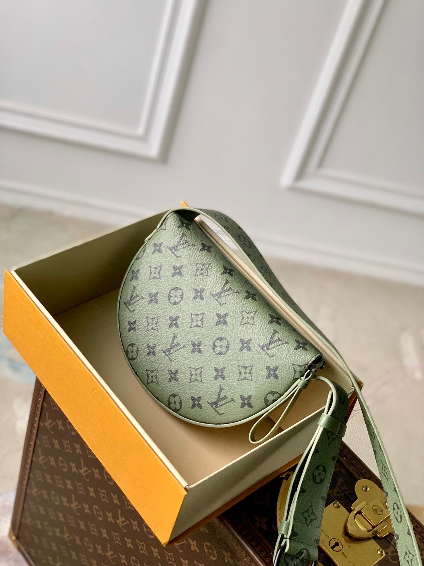 LOU MOON BAG