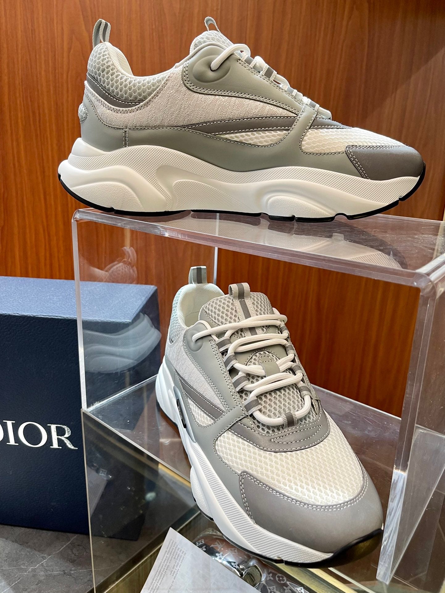 CD B22 SNEAKERS