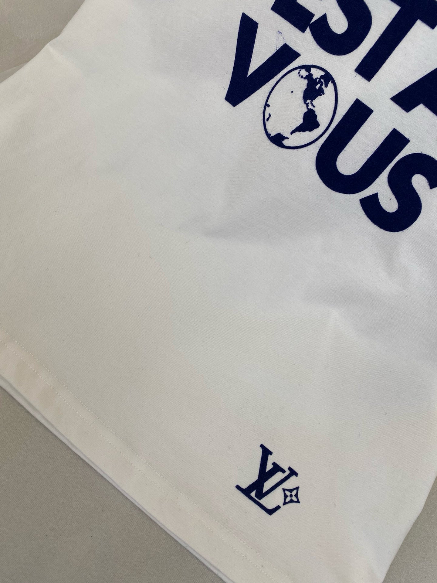 LOU T-SHIRT