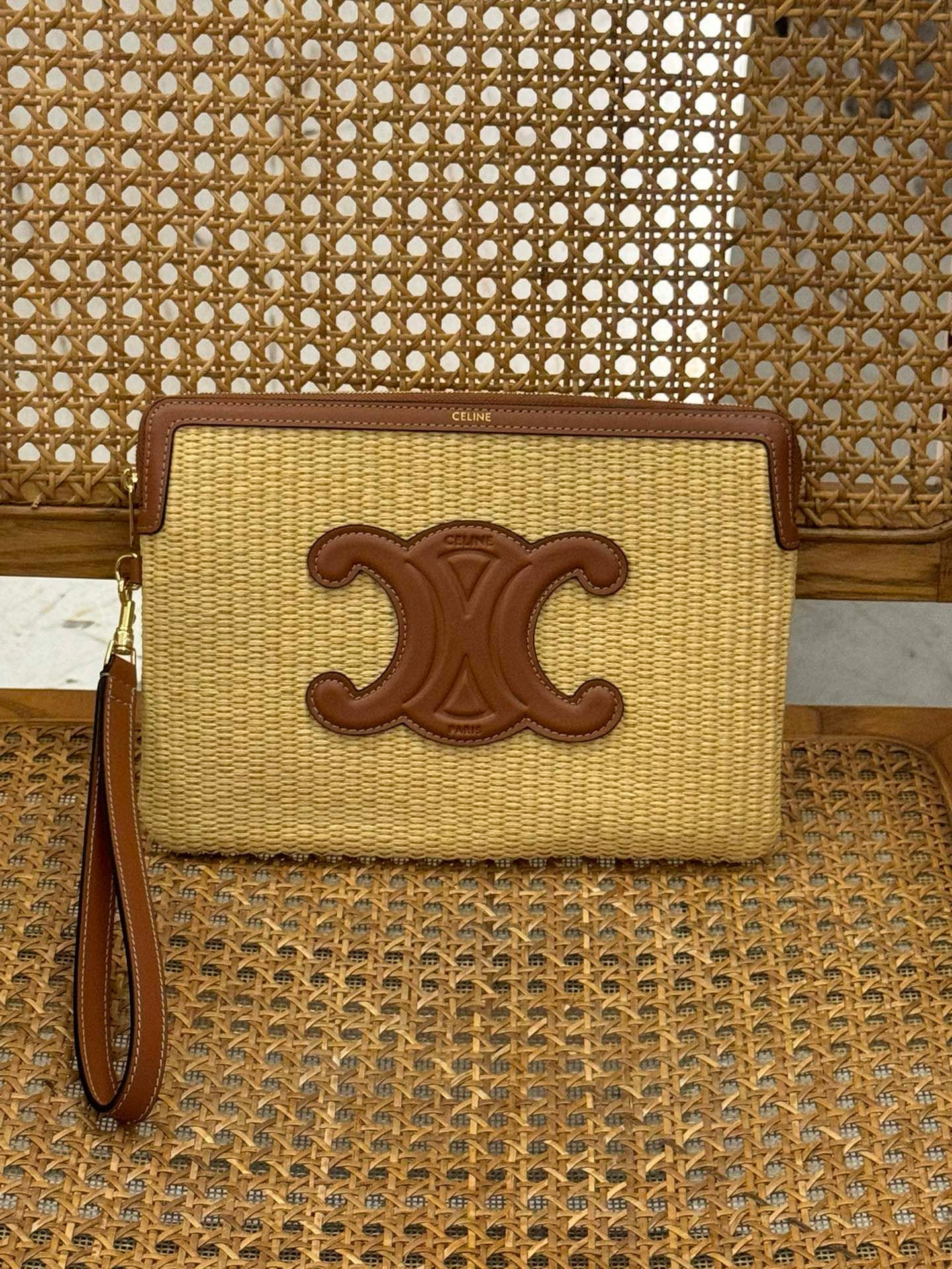 CEL SMALL POUCH WITH STRAP