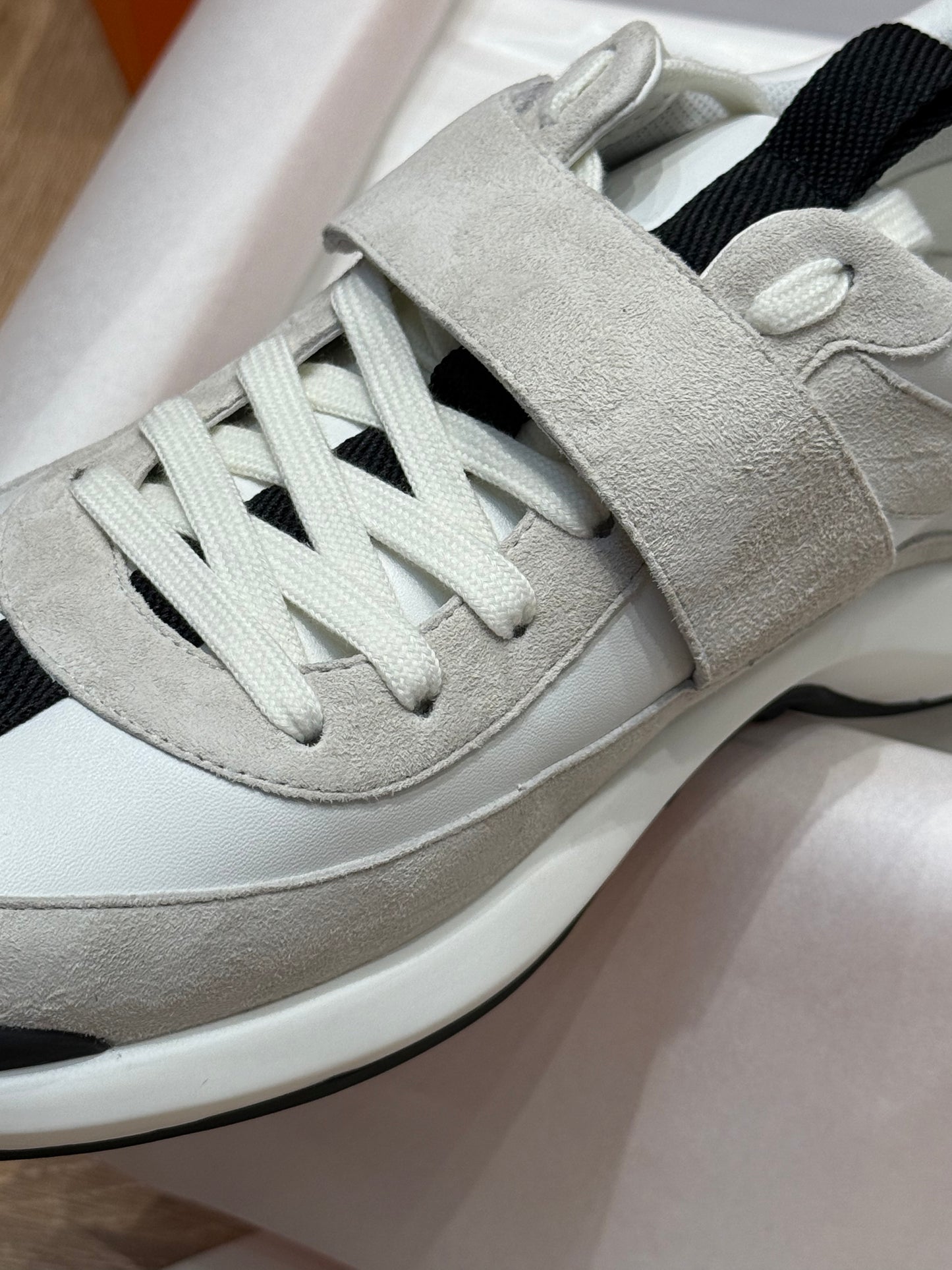 HERM LOOP SNEAKER