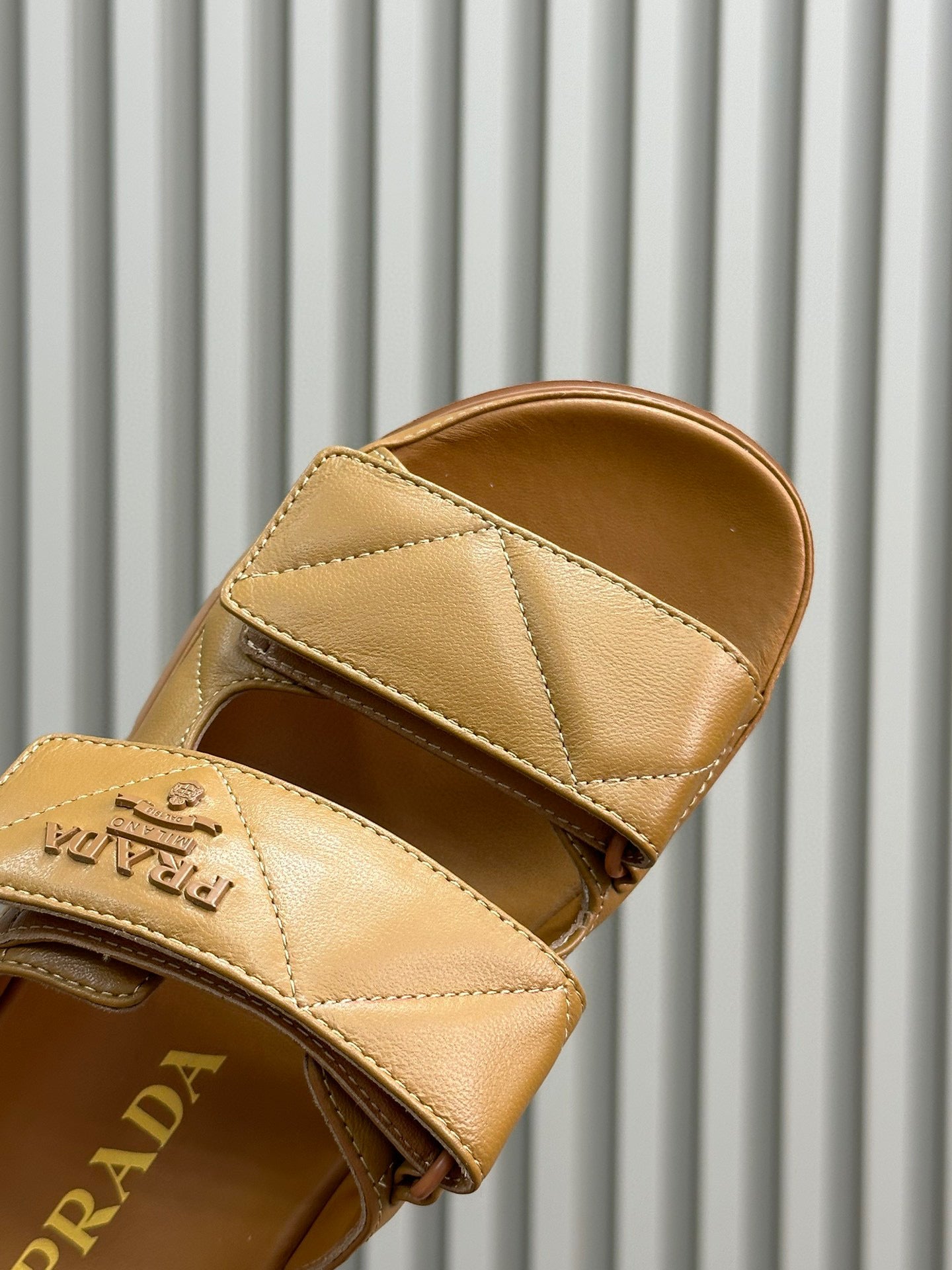 PD NAPPA LEATHER SLIDES