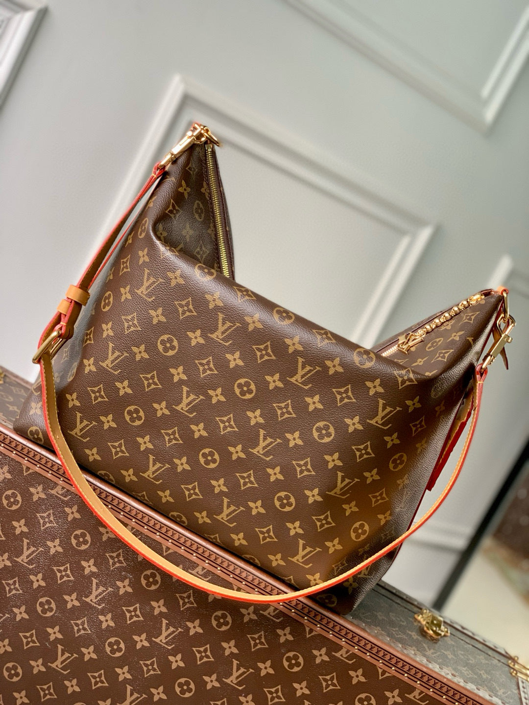 LOU VAGABOND HOBO BAG