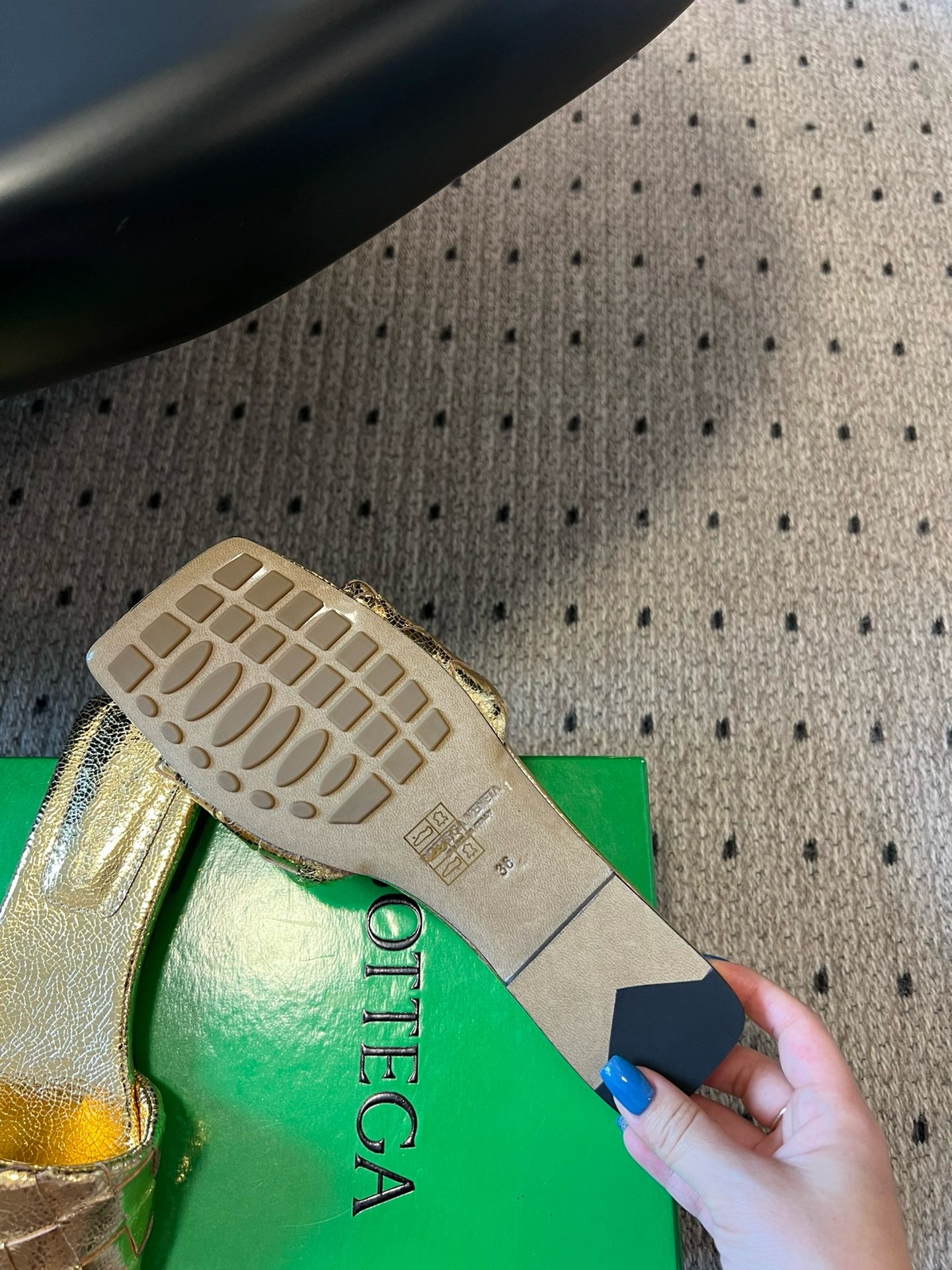 BOTT V SANDALS