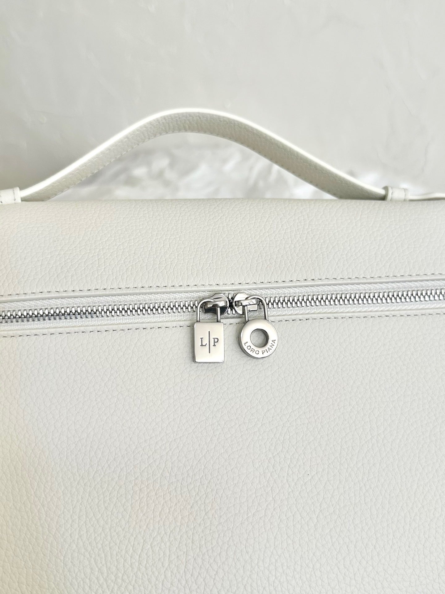 LORO P EXTRA POUCH L27