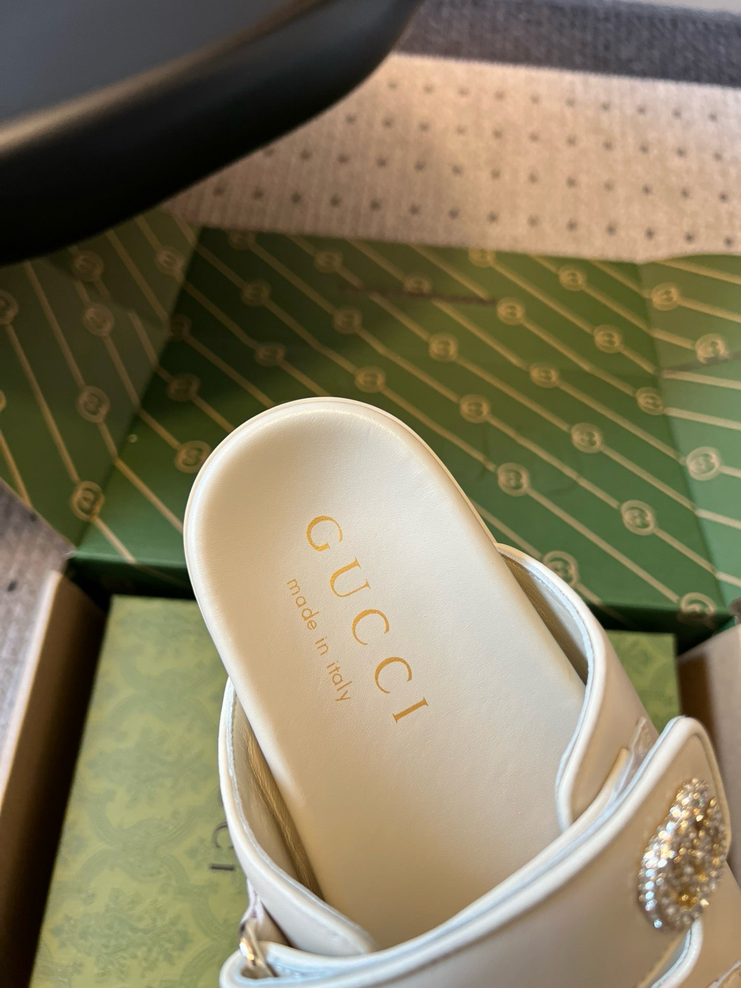 GG SANDALS