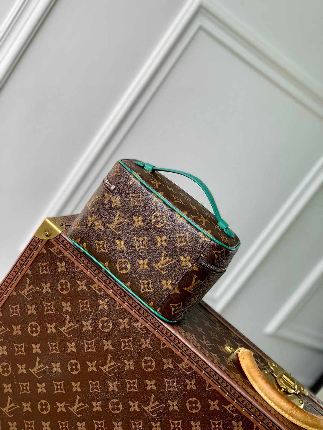 LOU NICE NANO BAG