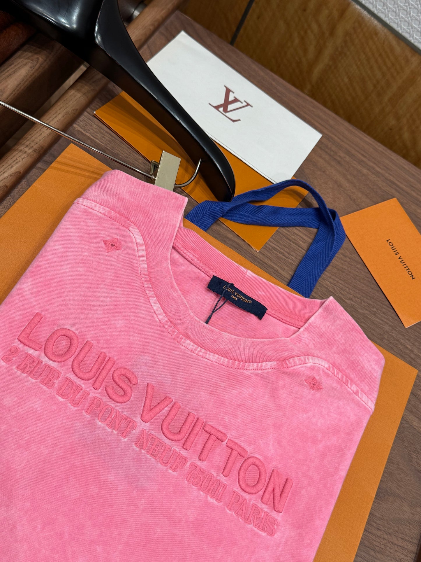 LOU T-SHIRT