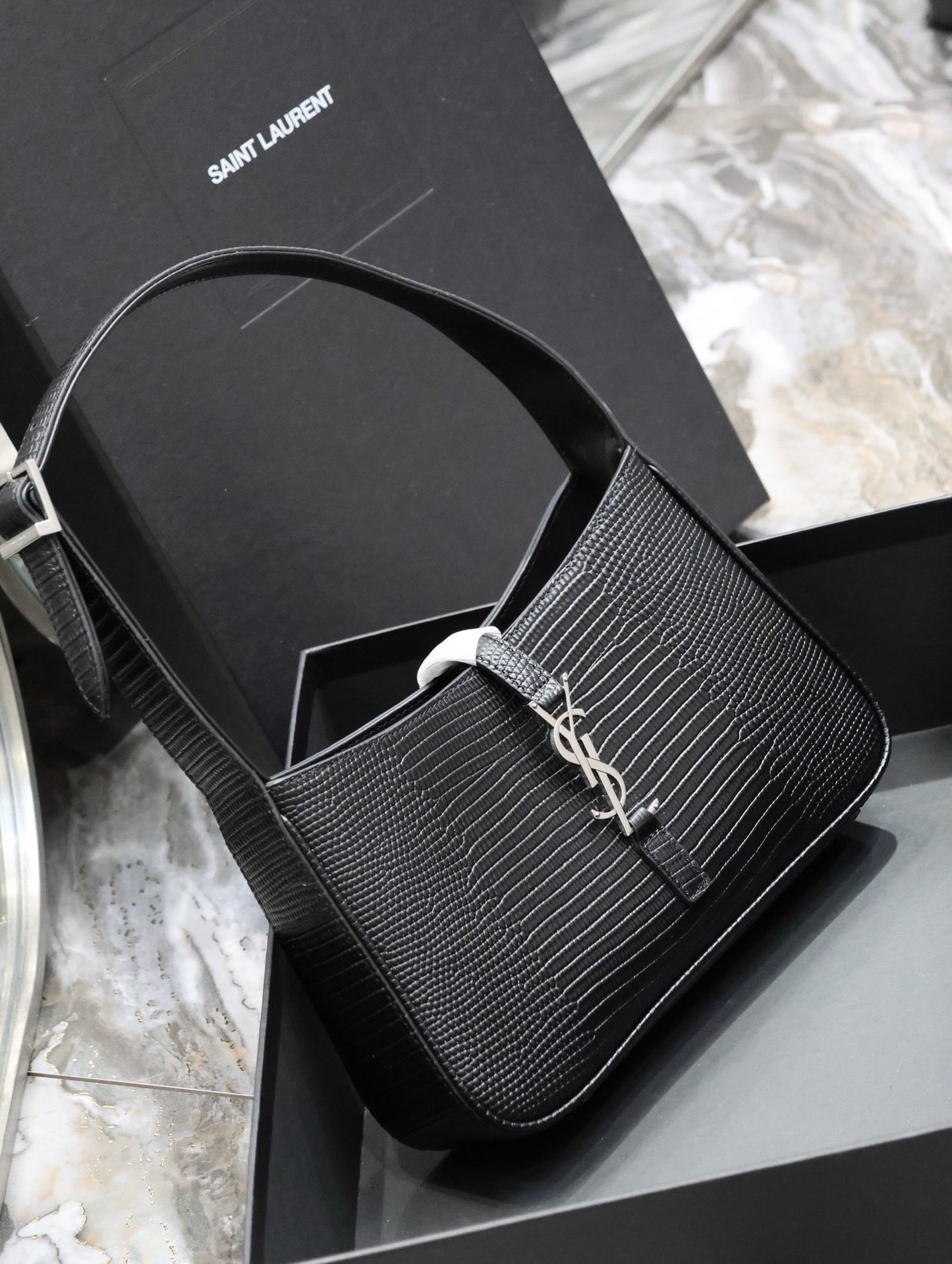 SL LE 5 A 7 HOBO BAG