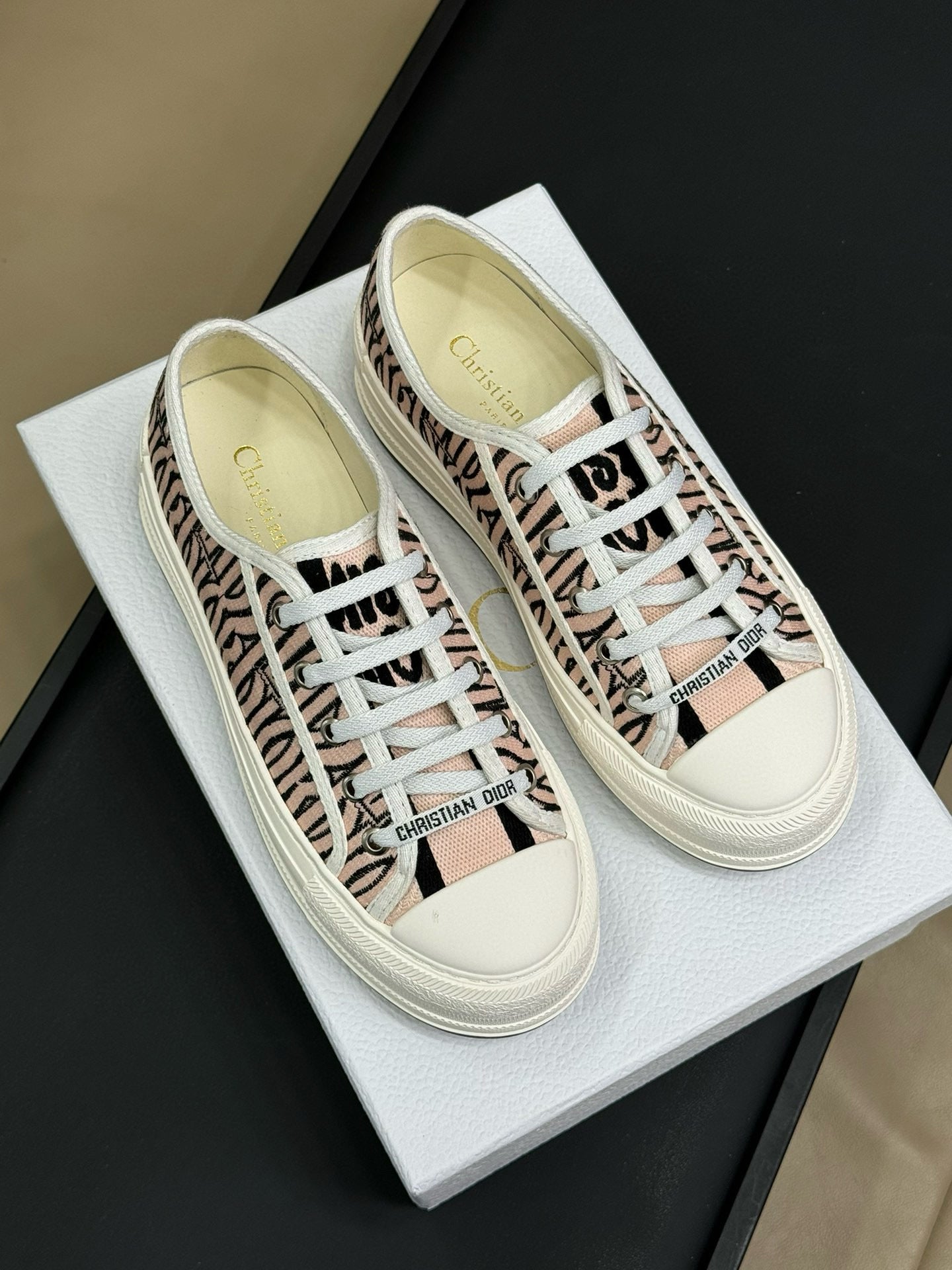 CD PLATFORM SNEAKER