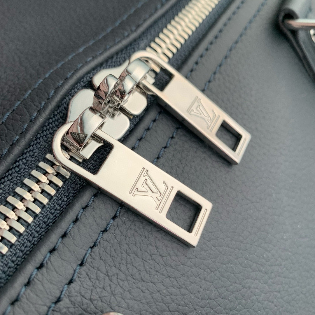 LOU KEEPALL BANDOULIÈRE 50 BAG