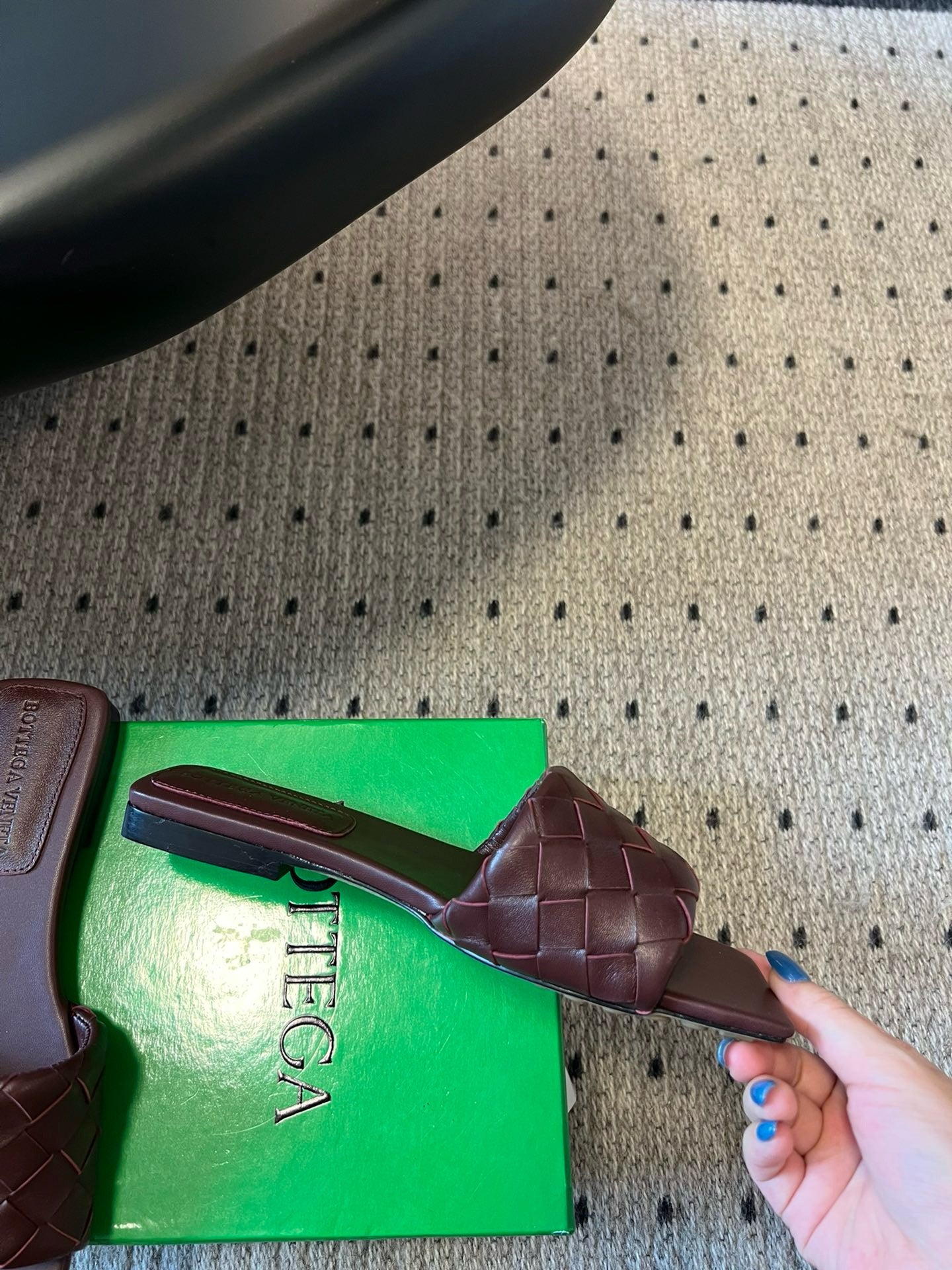 BOTT V SANDALS