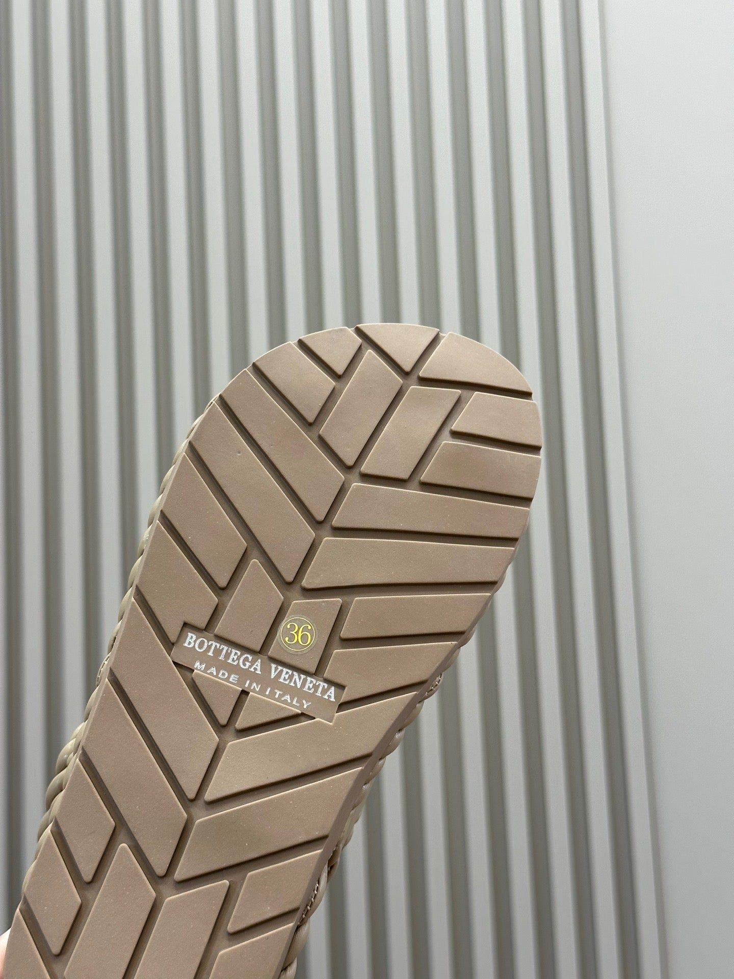 BV SANDALS