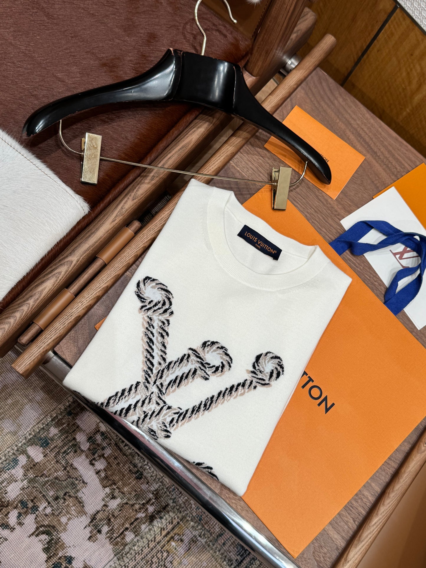 LOU T-SHIRT