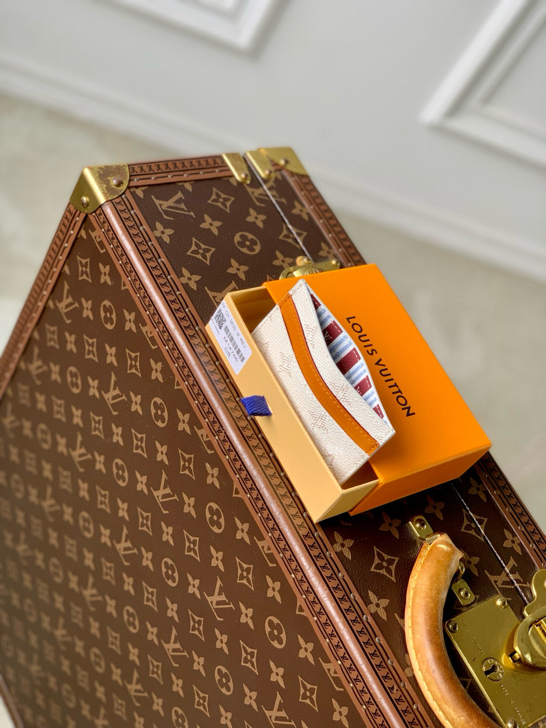 LOU CARD HOLDER