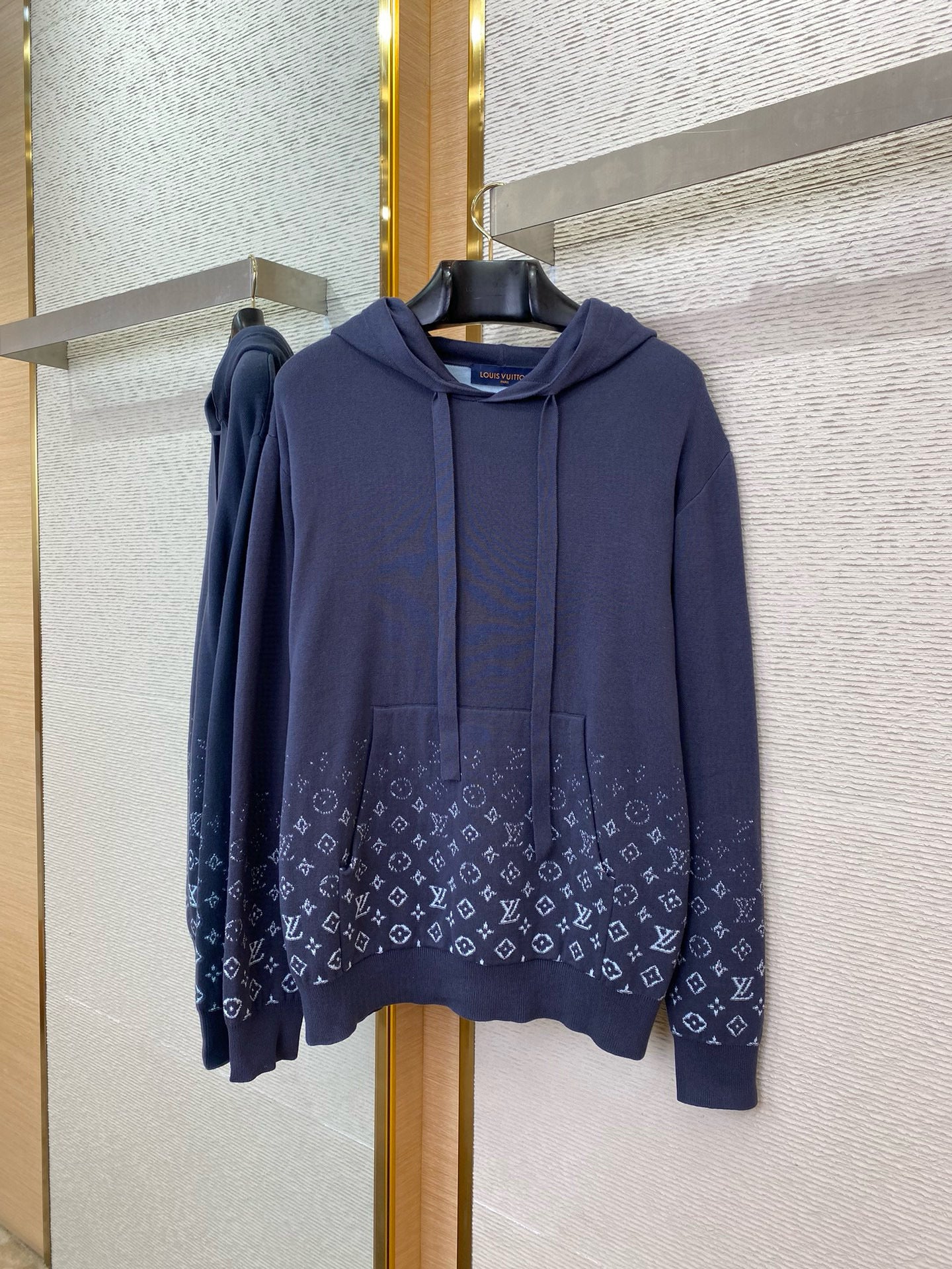 LOU HOODIE
