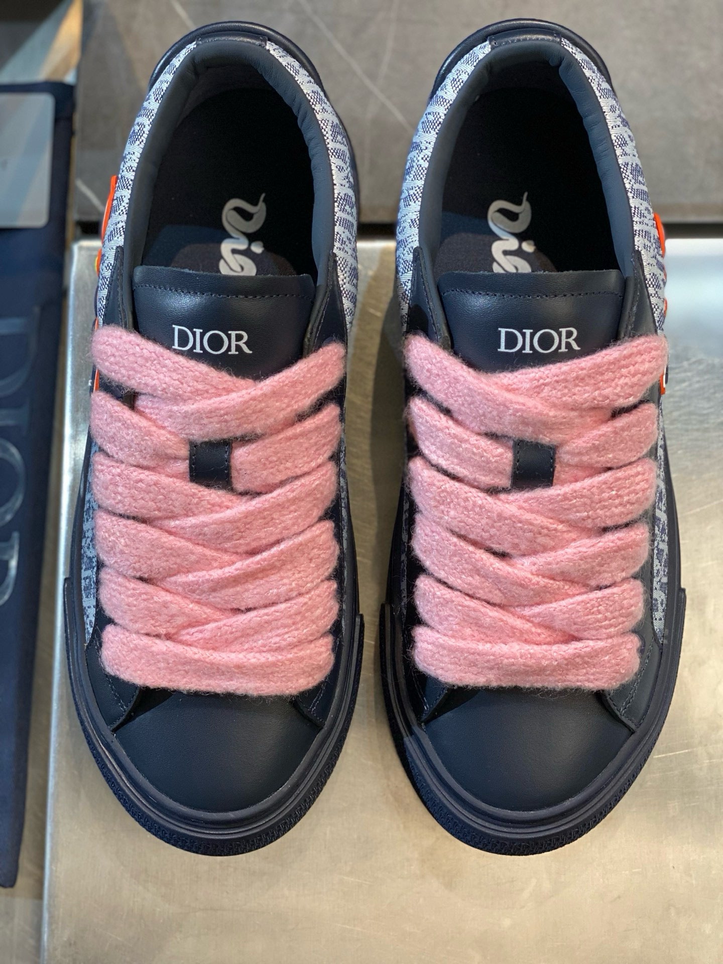 CD B33 SNEAKER
