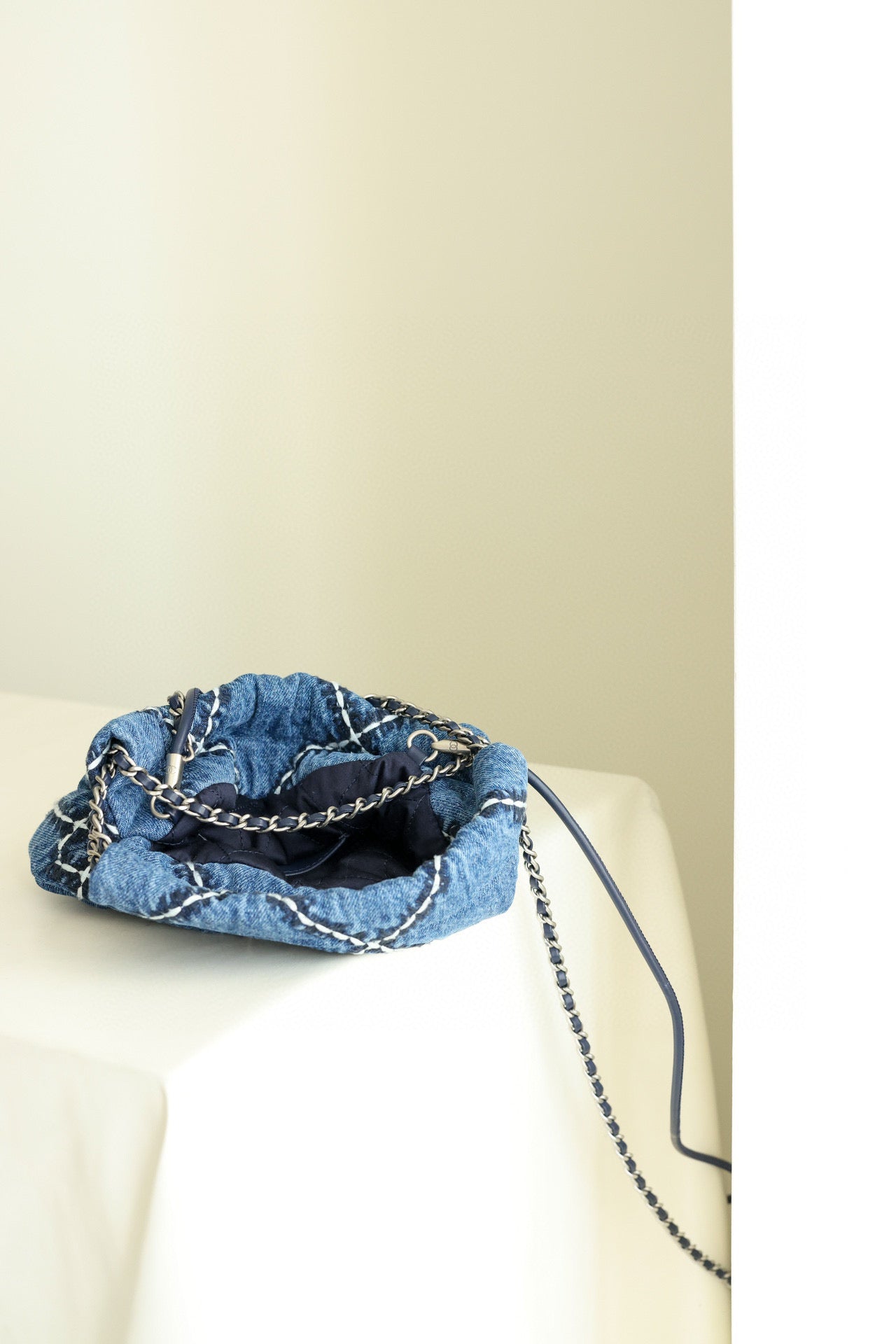 CC 22 MINI HANDBAG