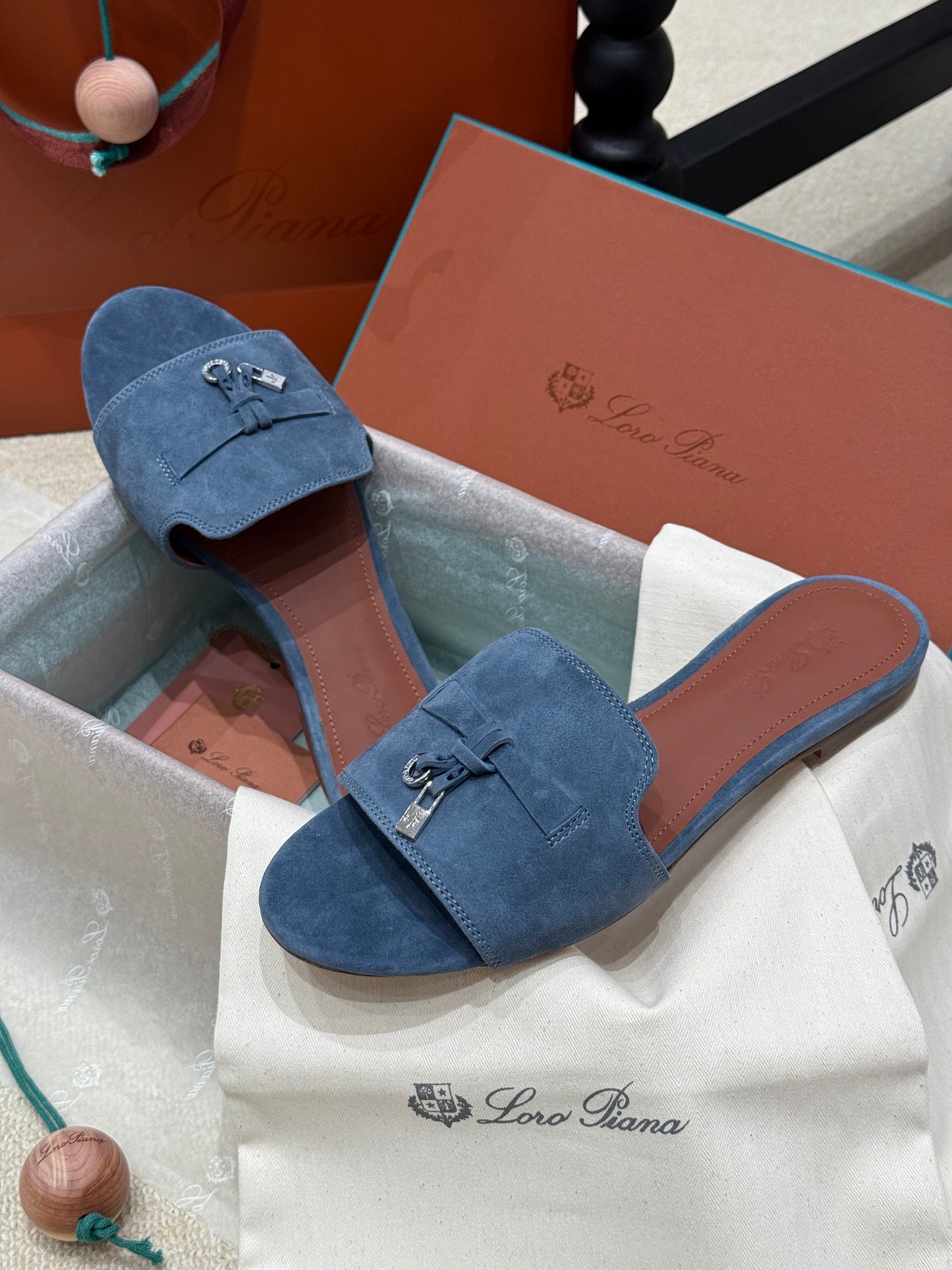 LORO P SUMMER CHARM SLIPPER