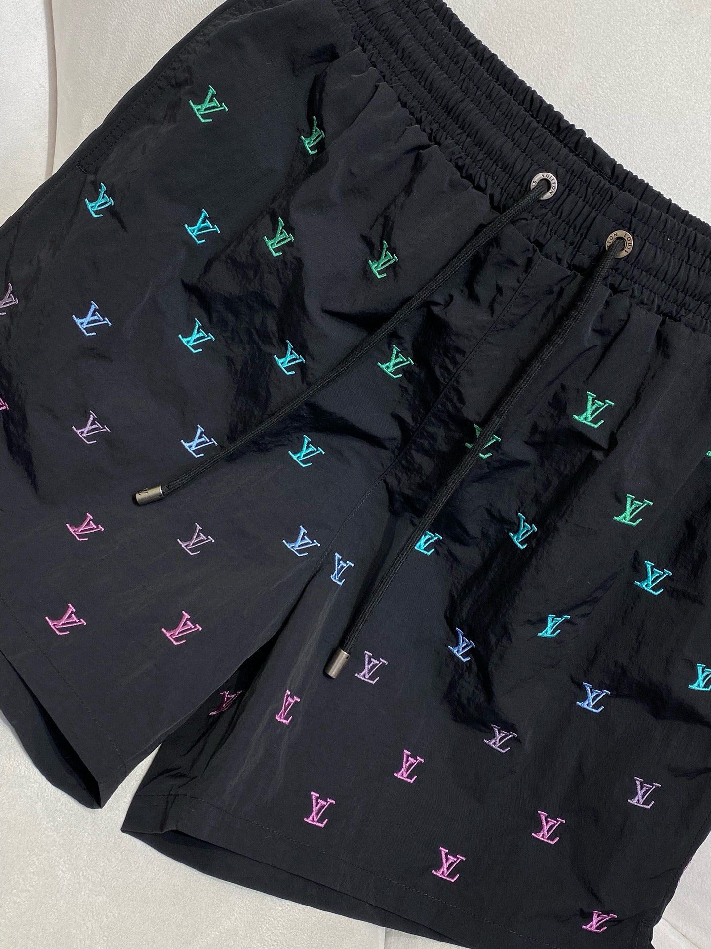 LOU SHORTS