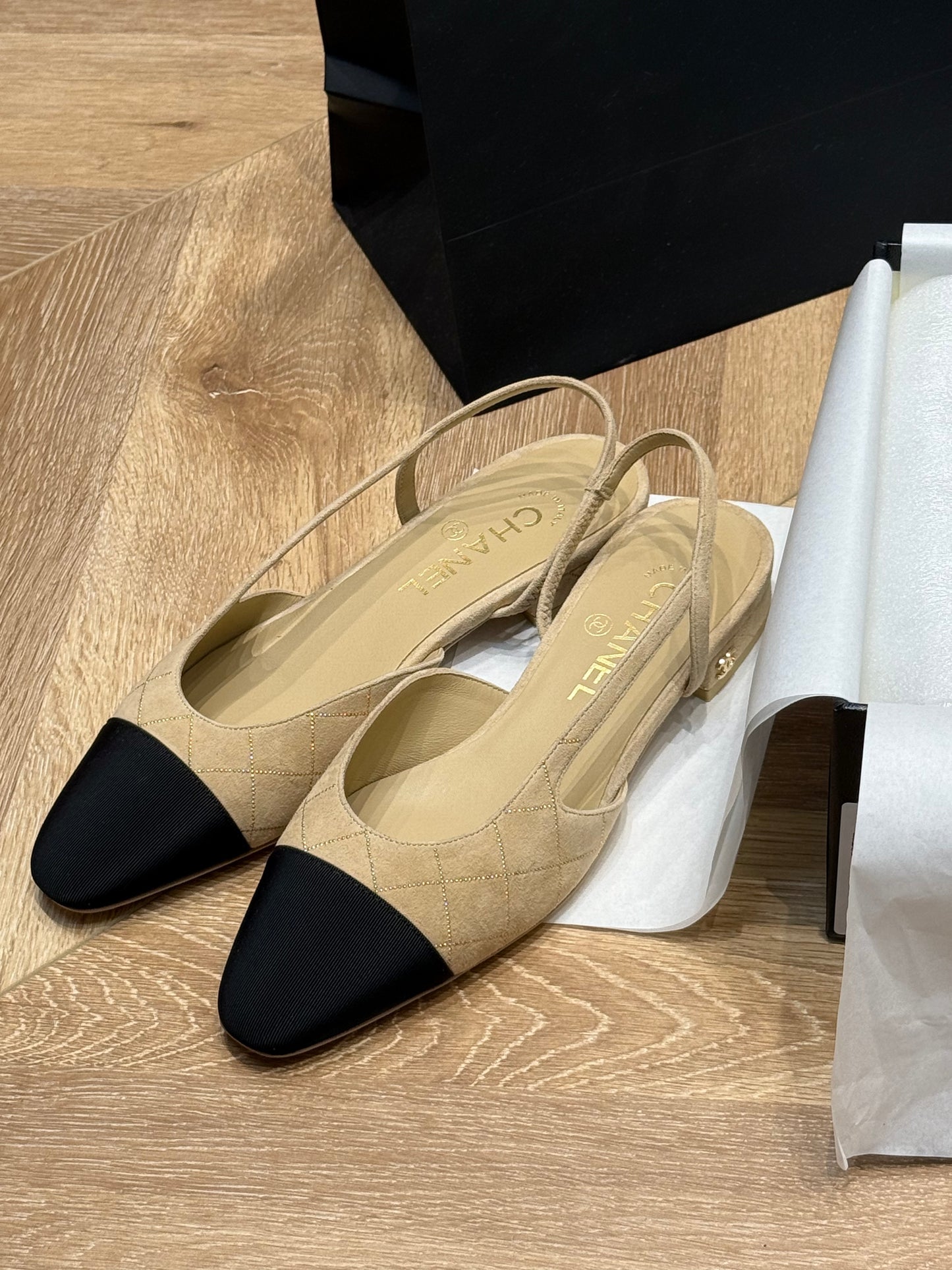 CC SLINGBACK PUMPS