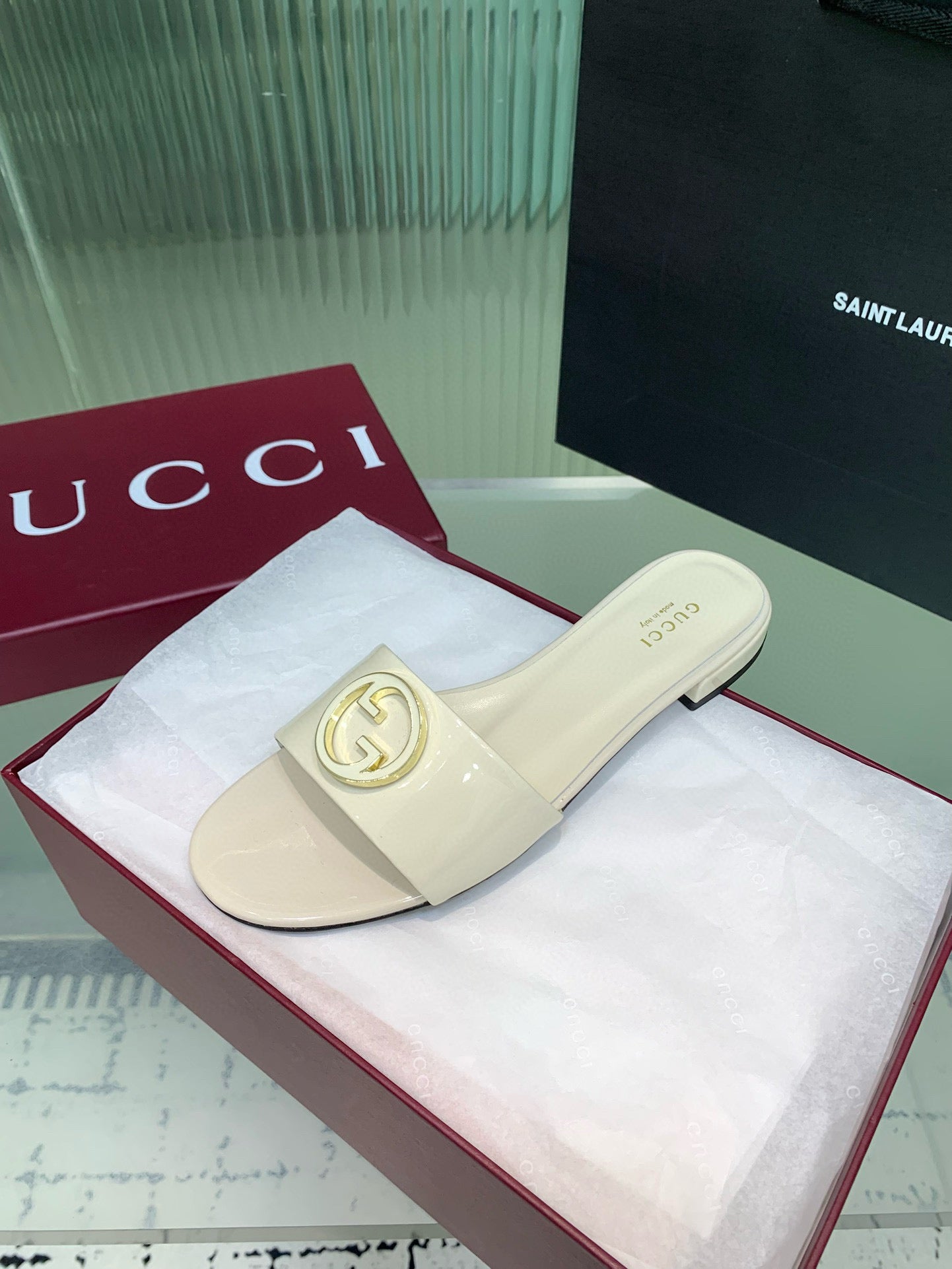 GG SANDALS