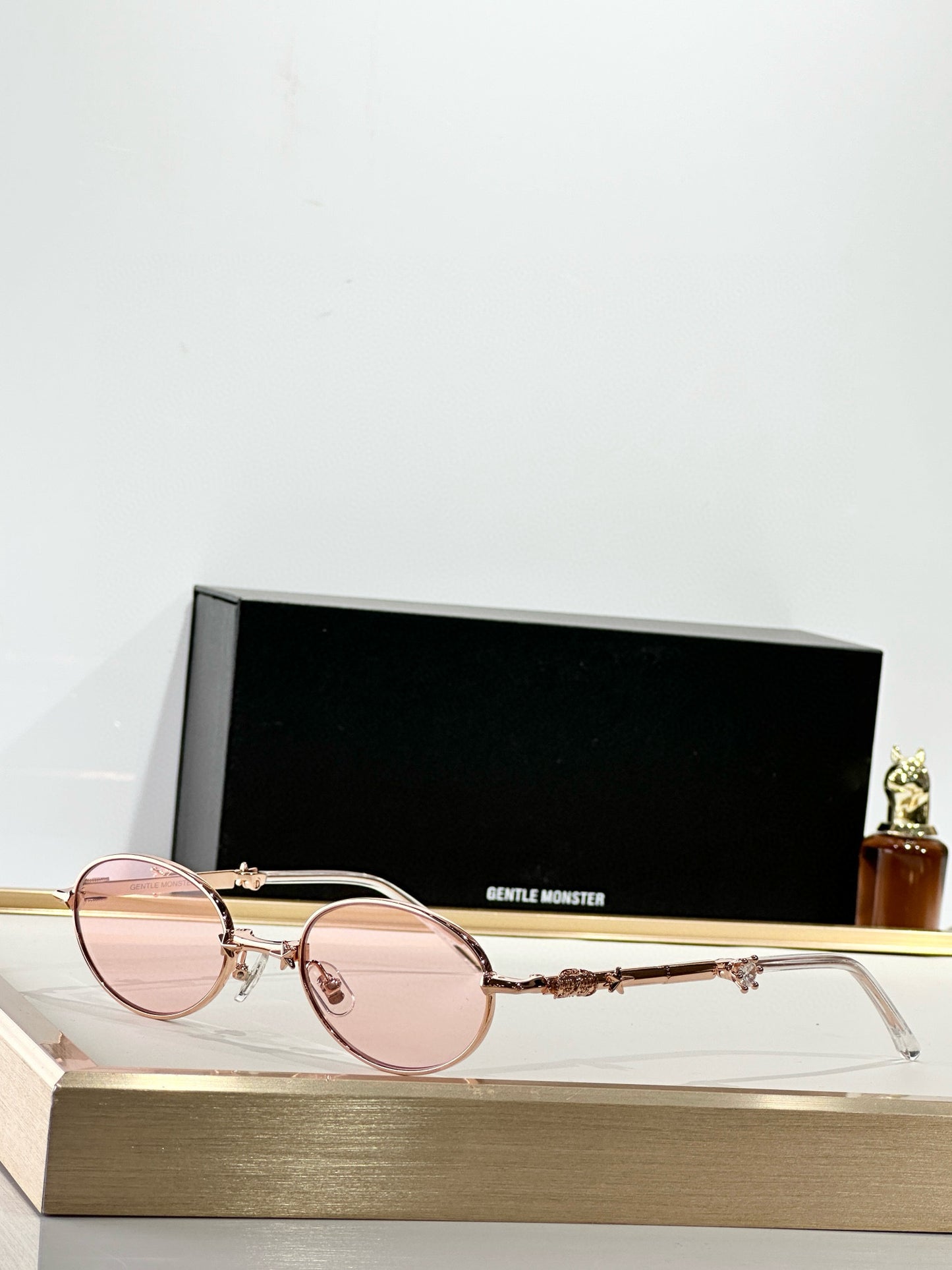 GM SUNGLASSES