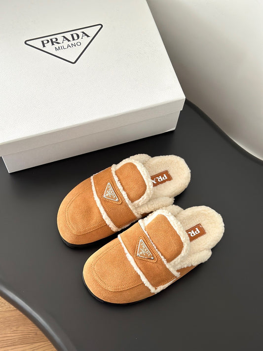 PD SHEARLING SLIPPERS
