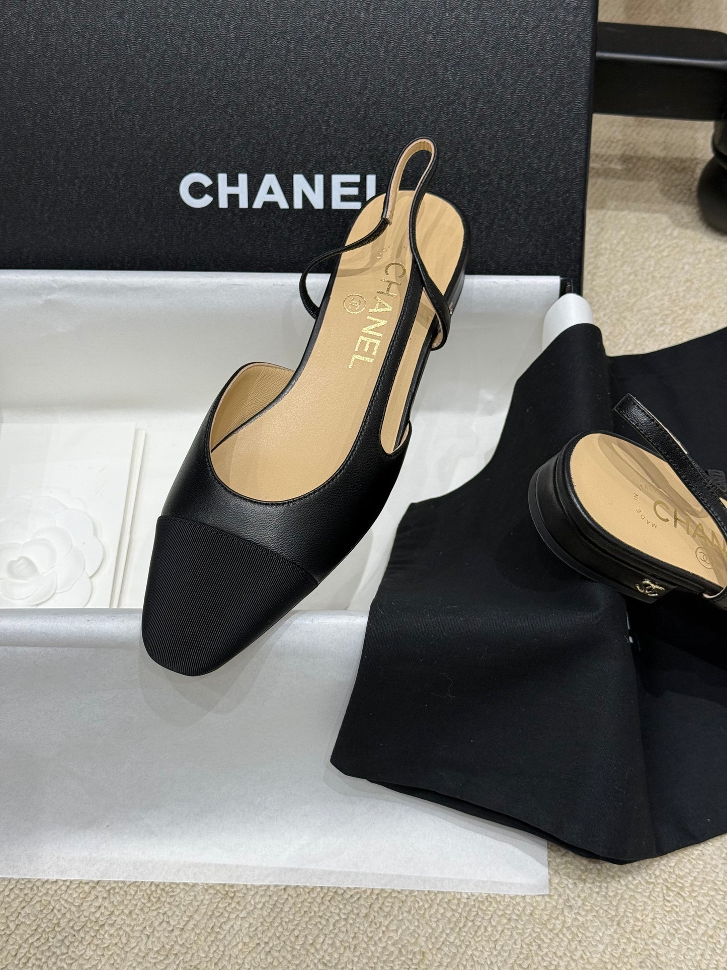 CC SLINGBACK PUMPS
