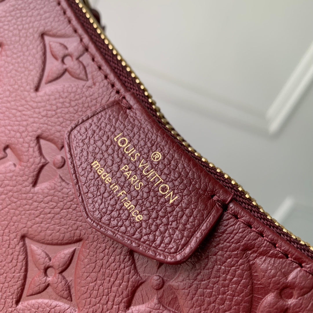 LOU EASY POUCH ON STRAP