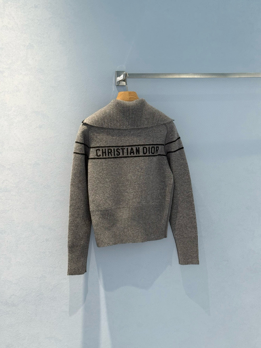 CD ZIP JUMPER
