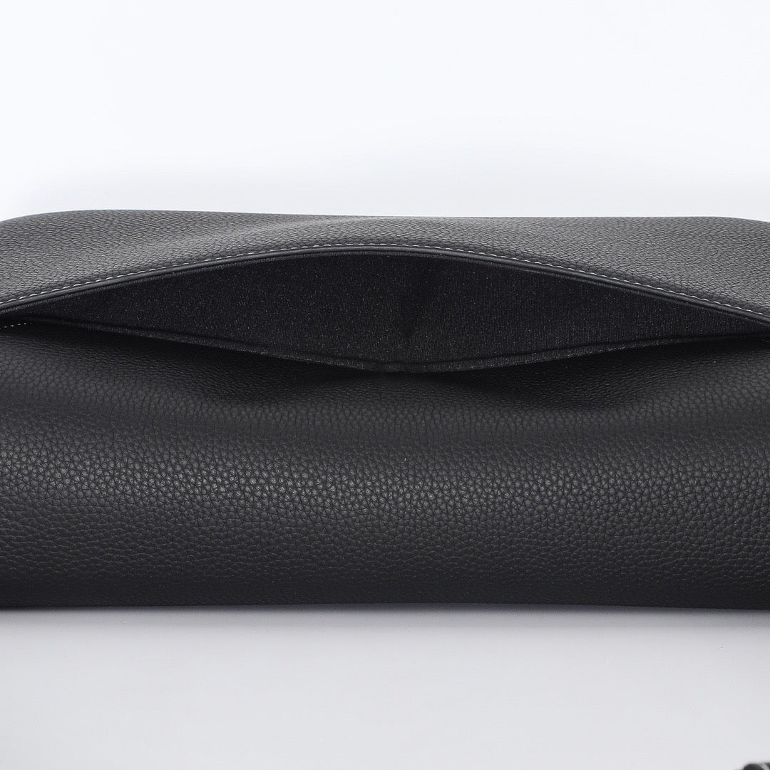 CD SADDLE MESSENGER BAG