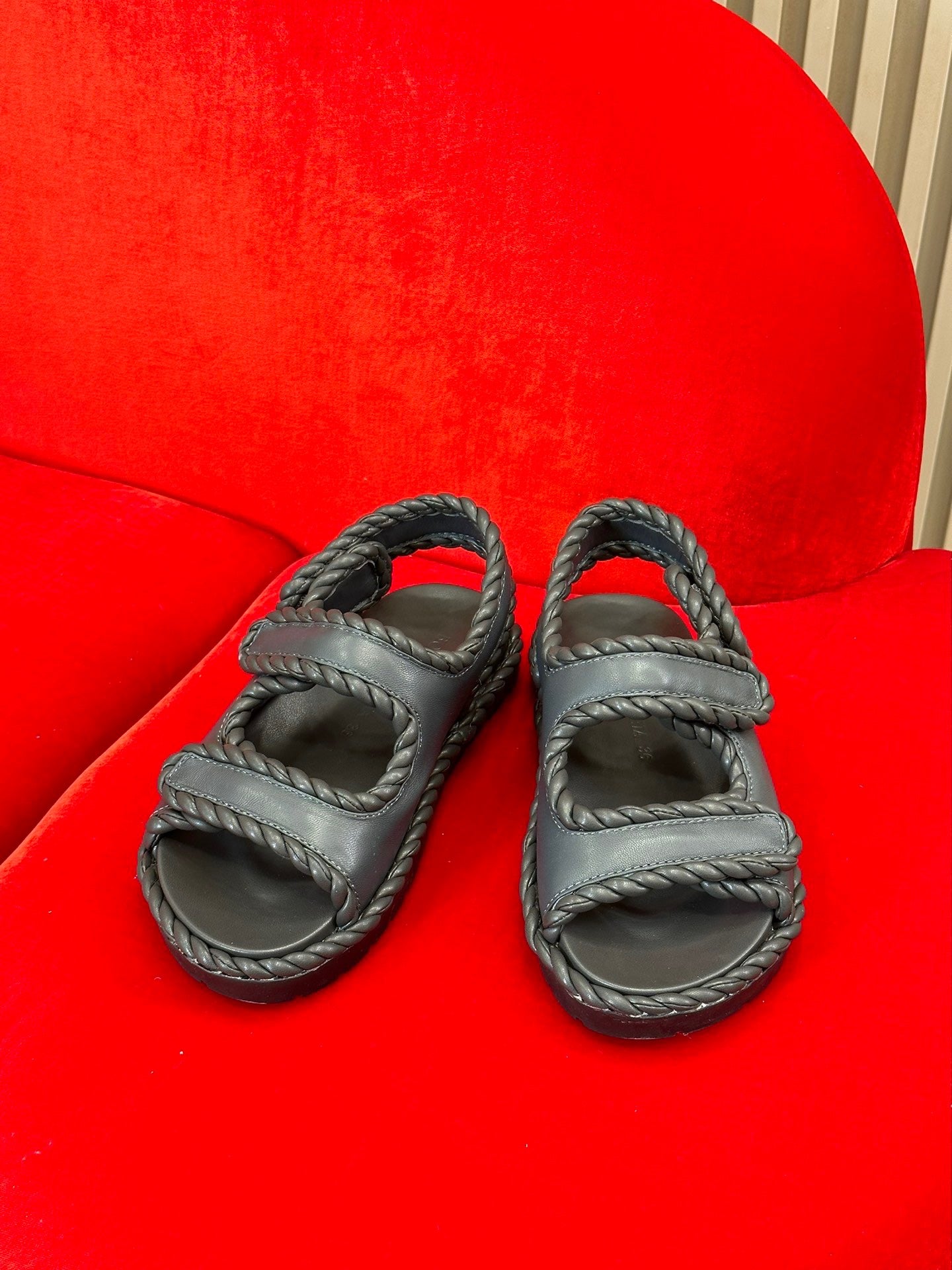 BV SANDALS
