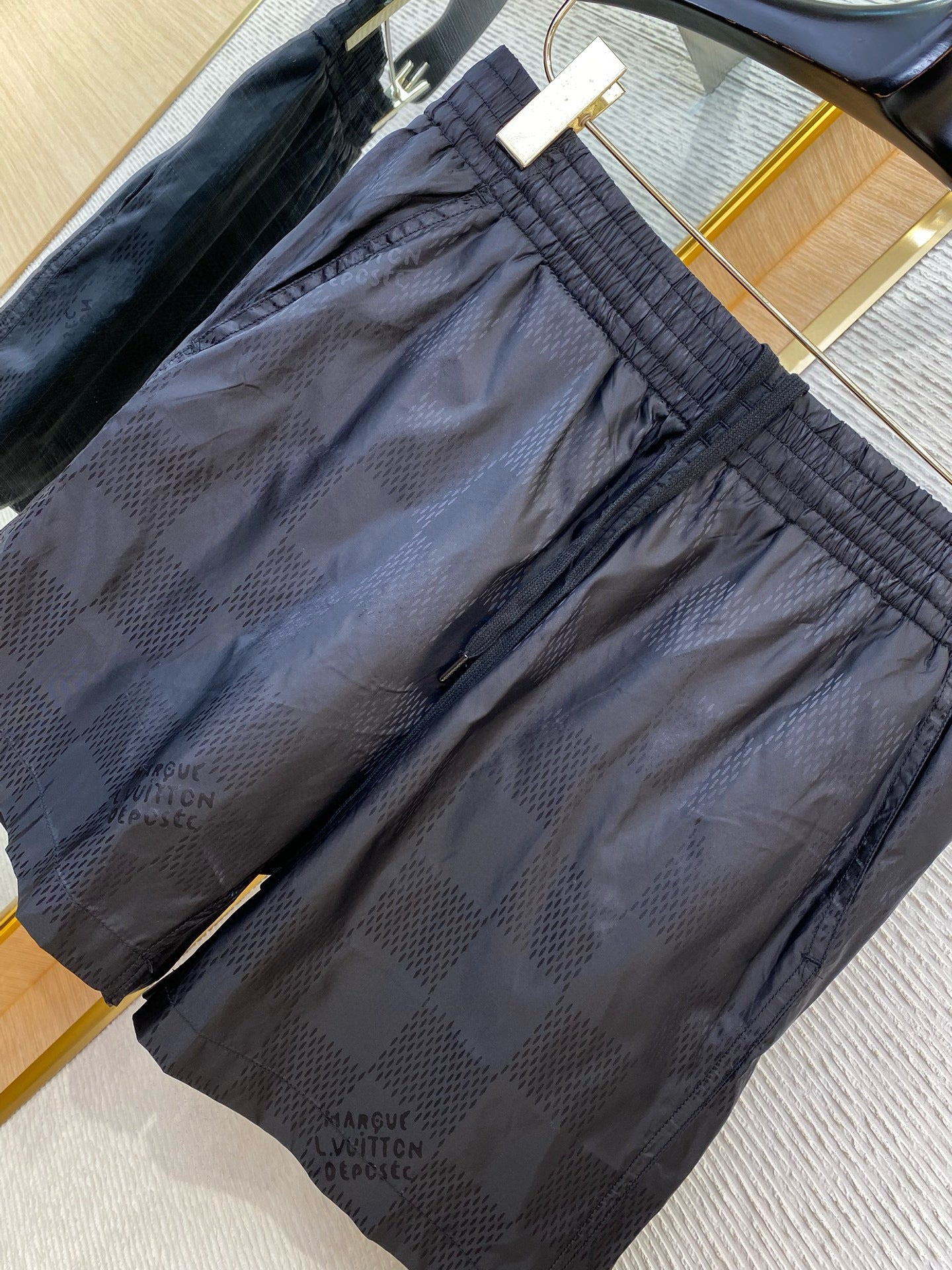 LOU SHORTS
