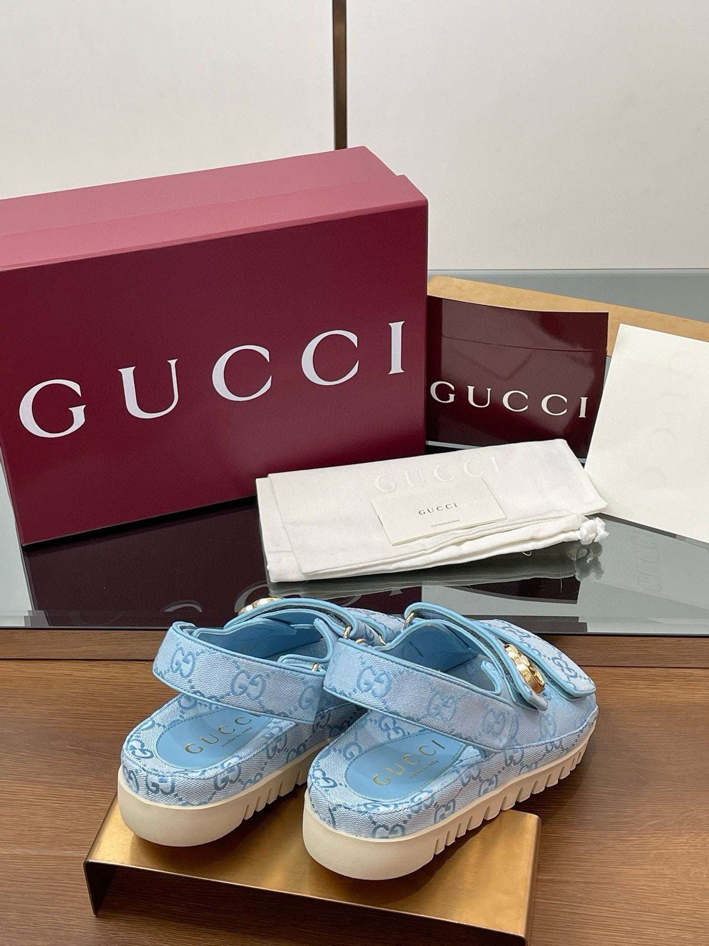 GG SANDALS