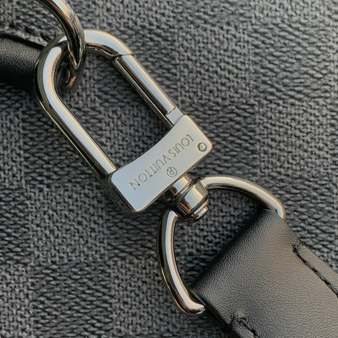 LOU AVENUE PM SLING BAG