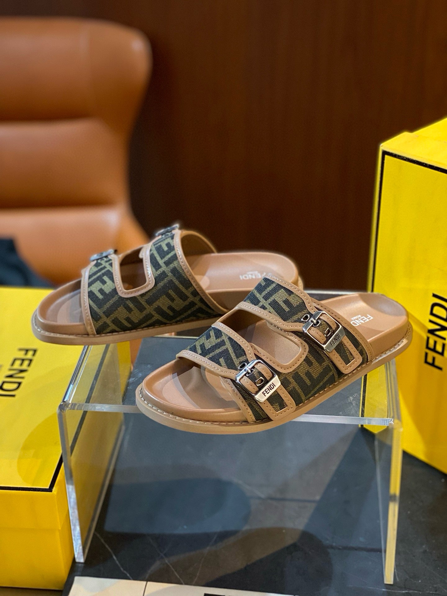 FEN SANDALS