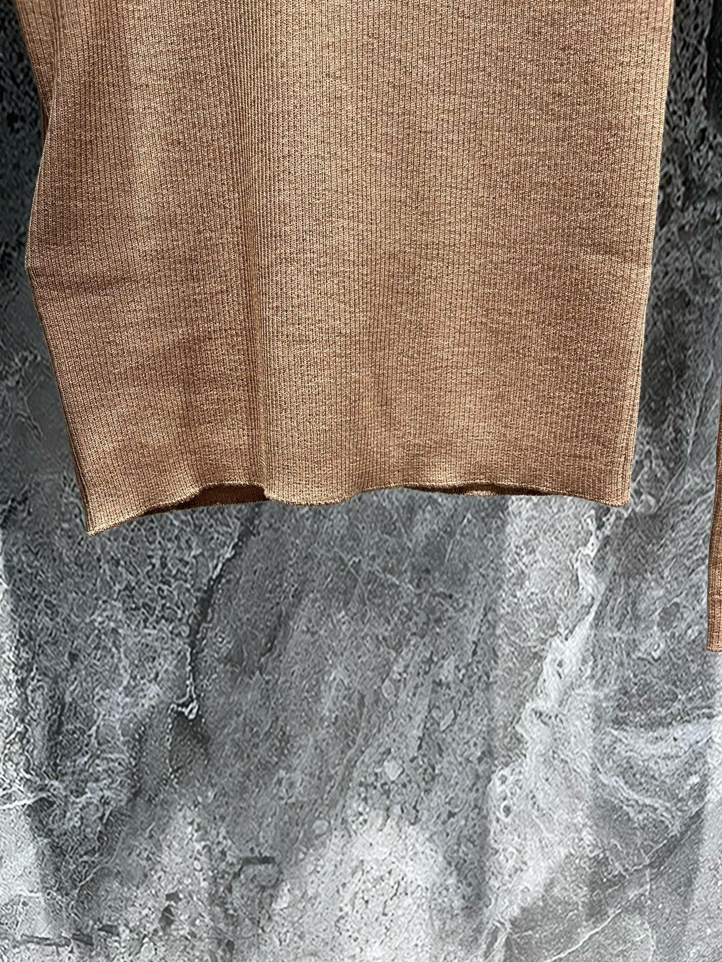 PD KNITTED TOP