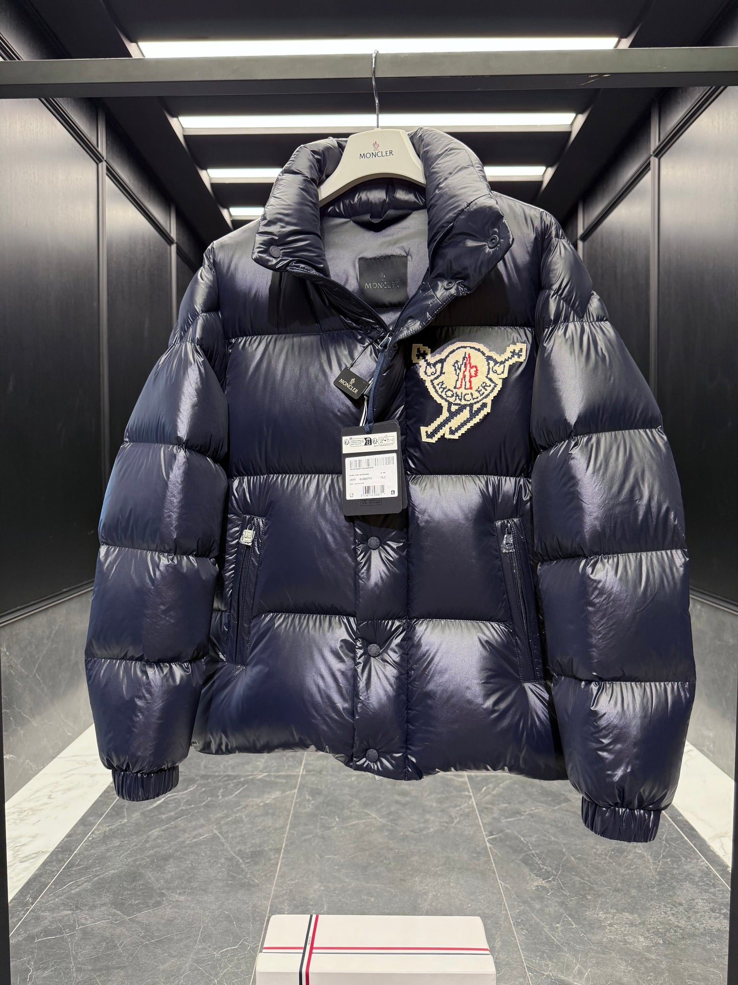 MONC LESTE JACKET