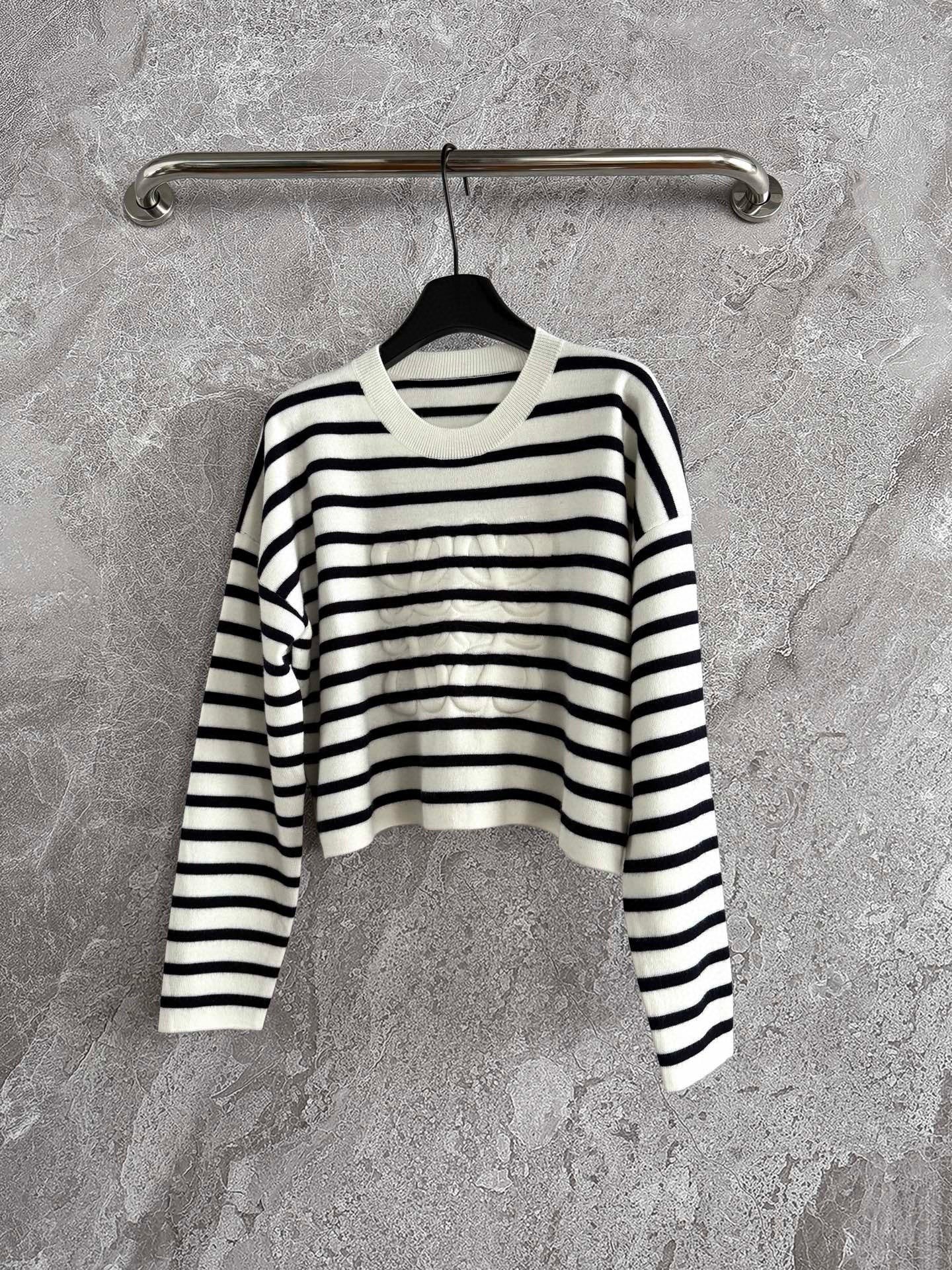 LOEW JUMPER