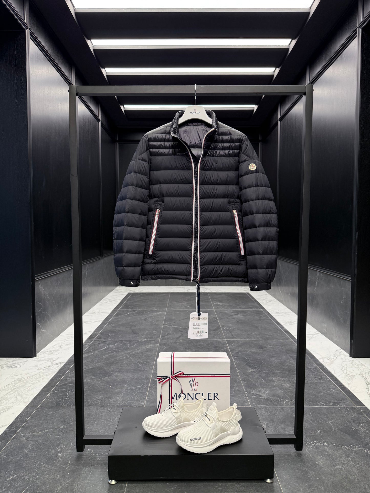 MONC DANIEL JACKET
